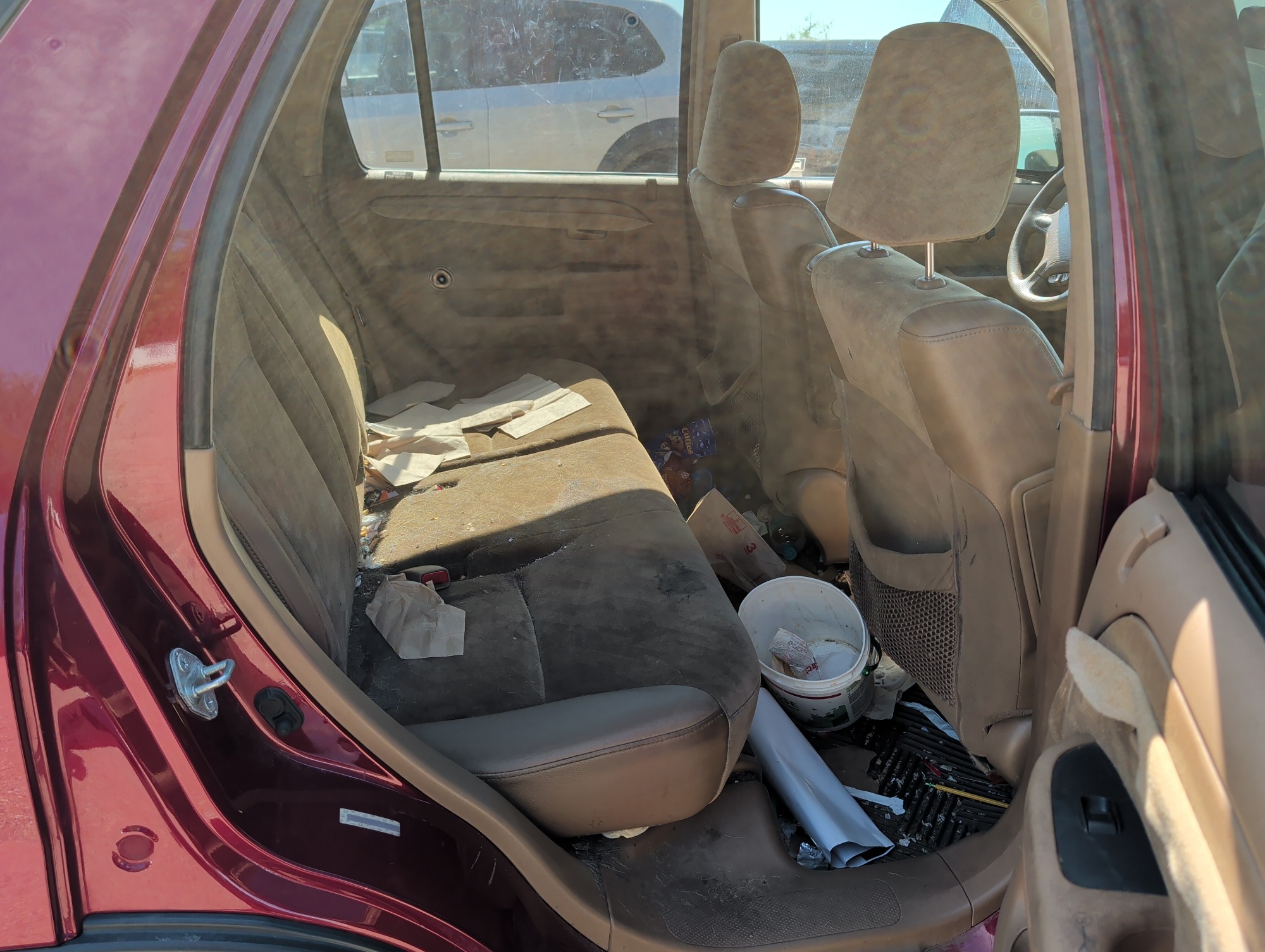 2004 honda cr-v ex-4wd-at with 137005 miles for sale near elk-river, minnesota 106428_28_pass_rear_seat.jpg