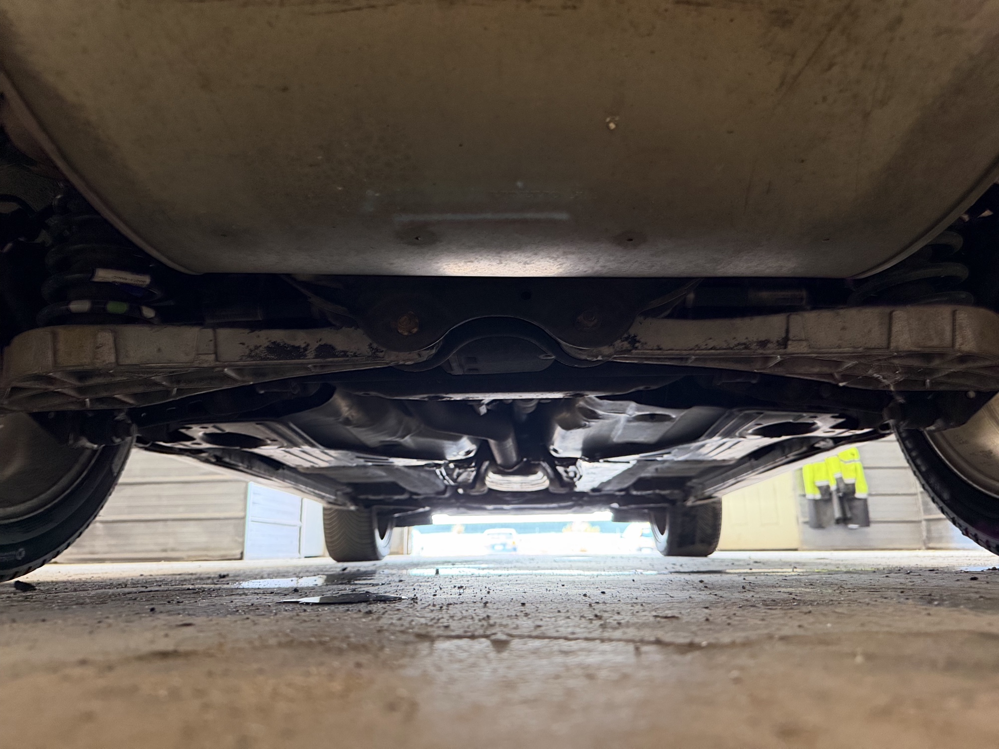 2011 volvo xc60 t6-awd with 136665 miles for sale near elk-river, minnesota 106432_19_undercar_rear.jpg