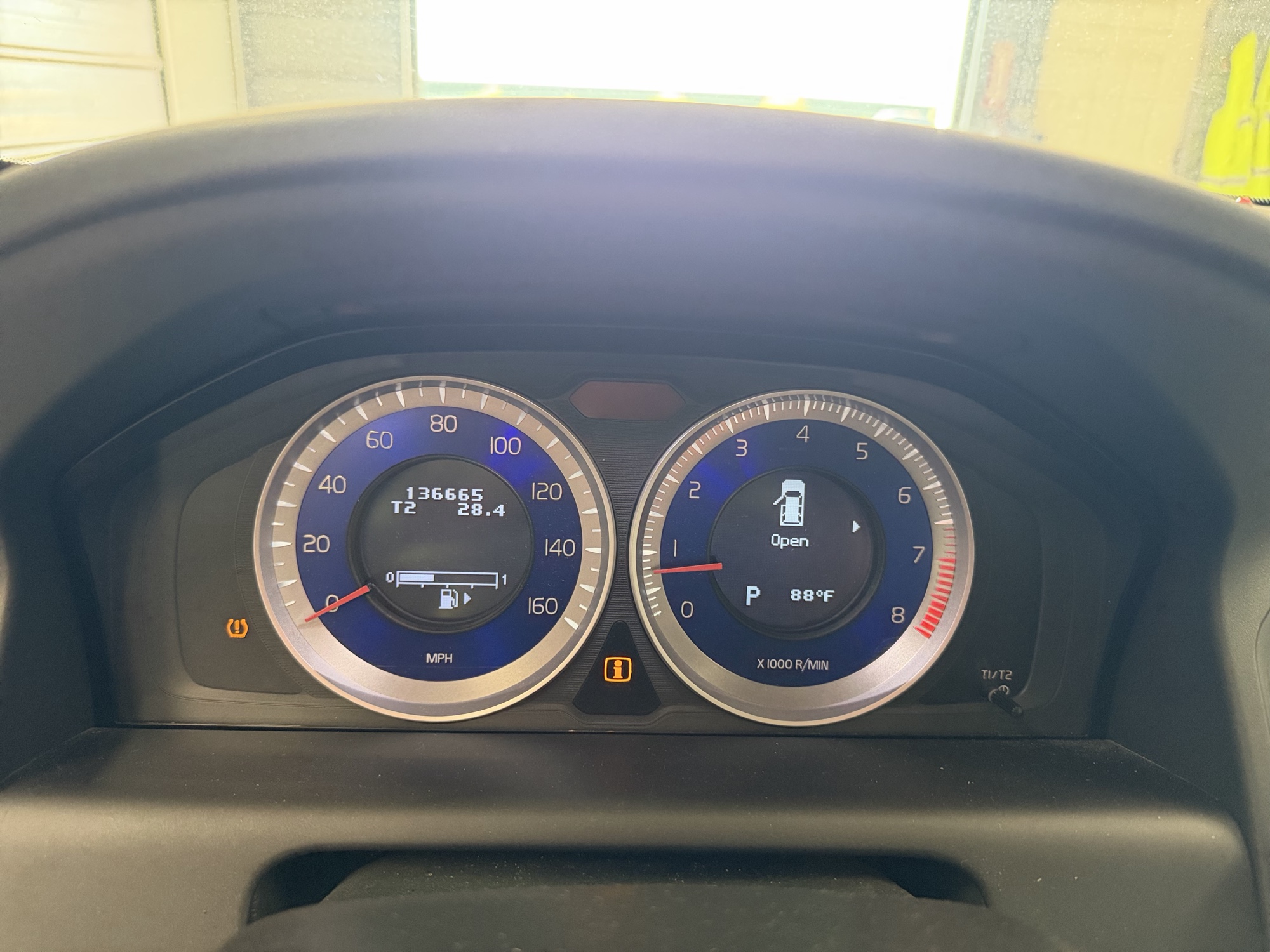 2011 volvo xc60 t6-awd with 136665 miles for sale near elk-river, minnesota 106432_43_gauge_cluster.jpg
