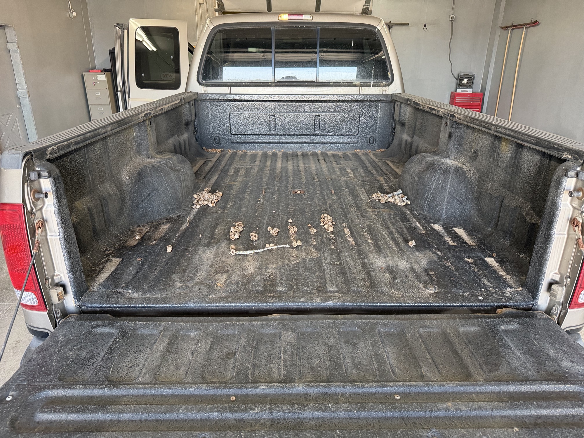 2002 ford f-250-sd with 205001 miles for sale near elk-river, minnesota 106433_26_trunk.jpg