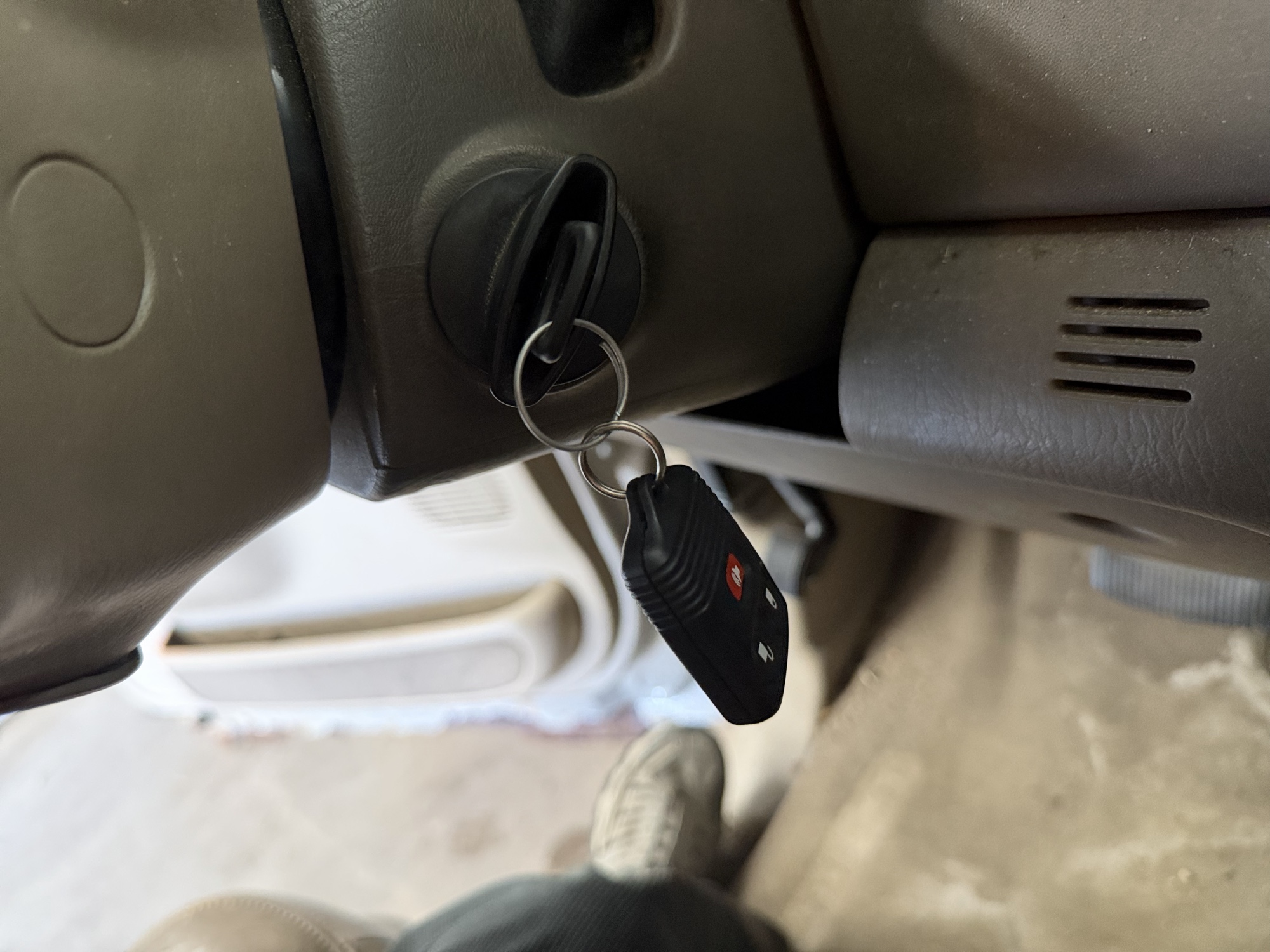 2002 ford f-250-sd with 205001 miles for sale near elk-river, minnesota 106433_51_keys.jpg