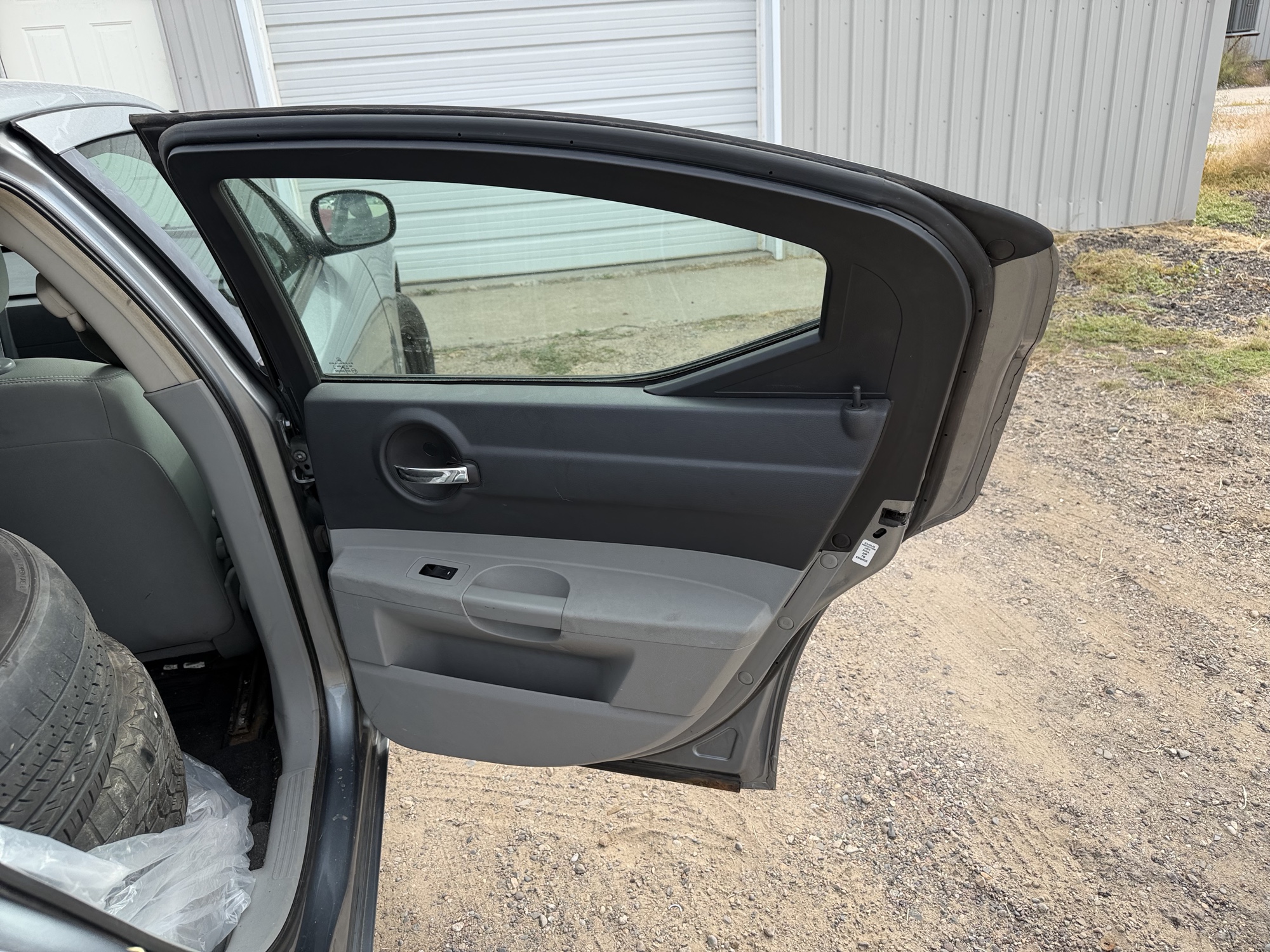 2006 dodge charger base with 164904 miles for sale near elk-river, minnesota 106434_30_pass_rear_door_panel.jpg
