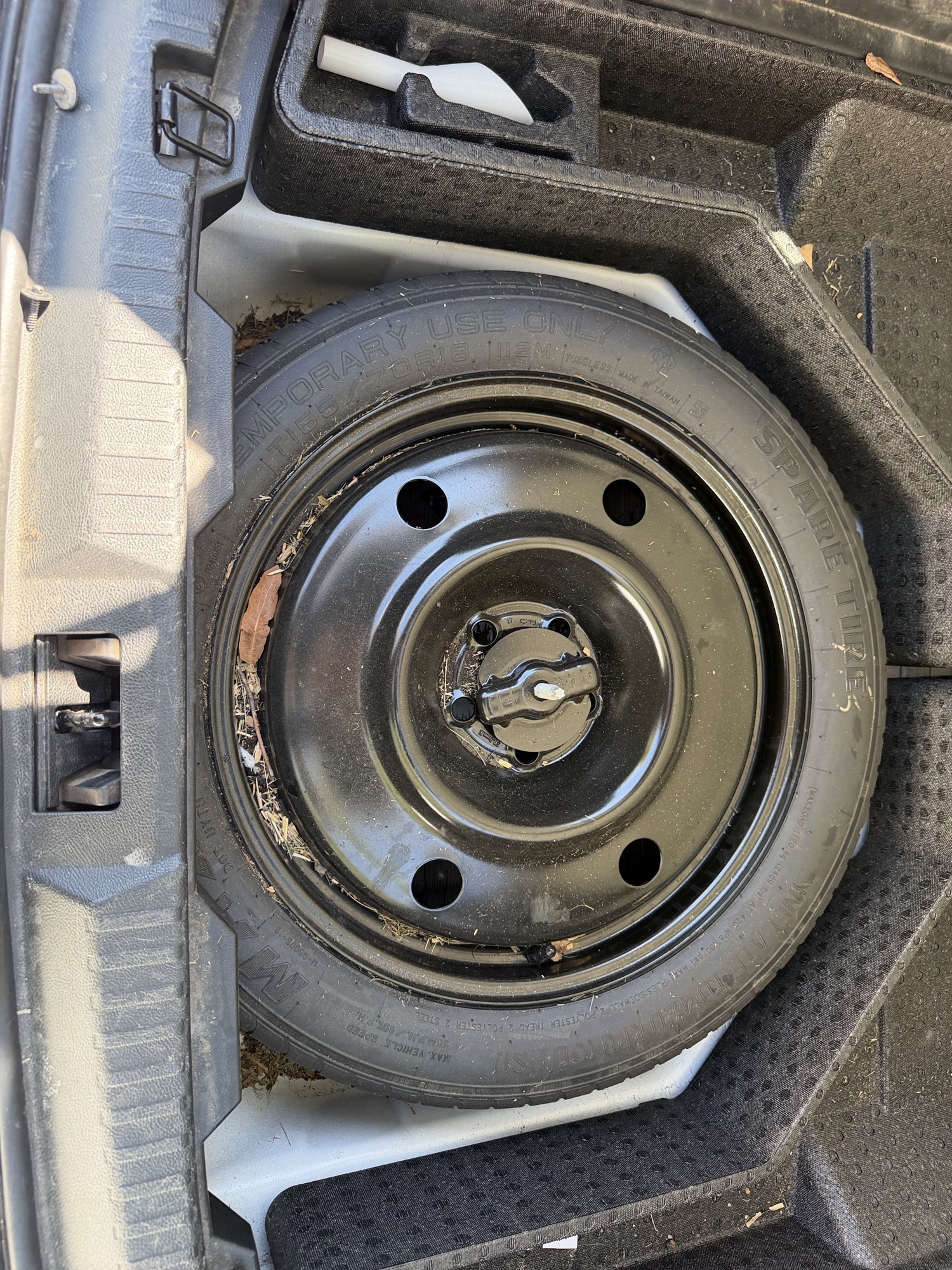 2017 ford edge sel-awd with 139656 miles for sale near elk-river, minnesota 106436_27_spare_tire.jpg