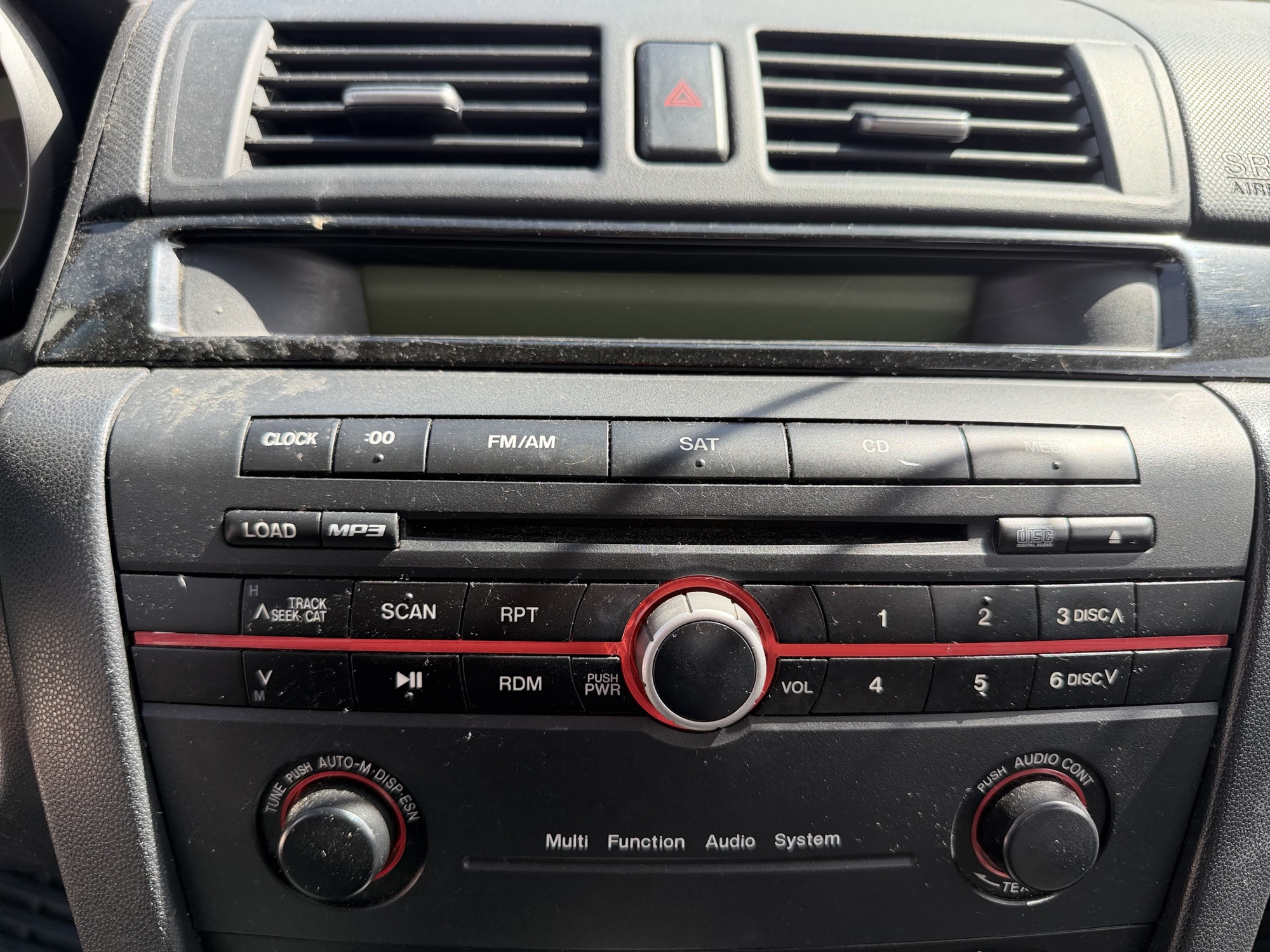 2008 mazda mazda3 i-sport-4-door with 106057 miles for sale near elk-river, minnesota 106437_39_radio_closeup.jpg