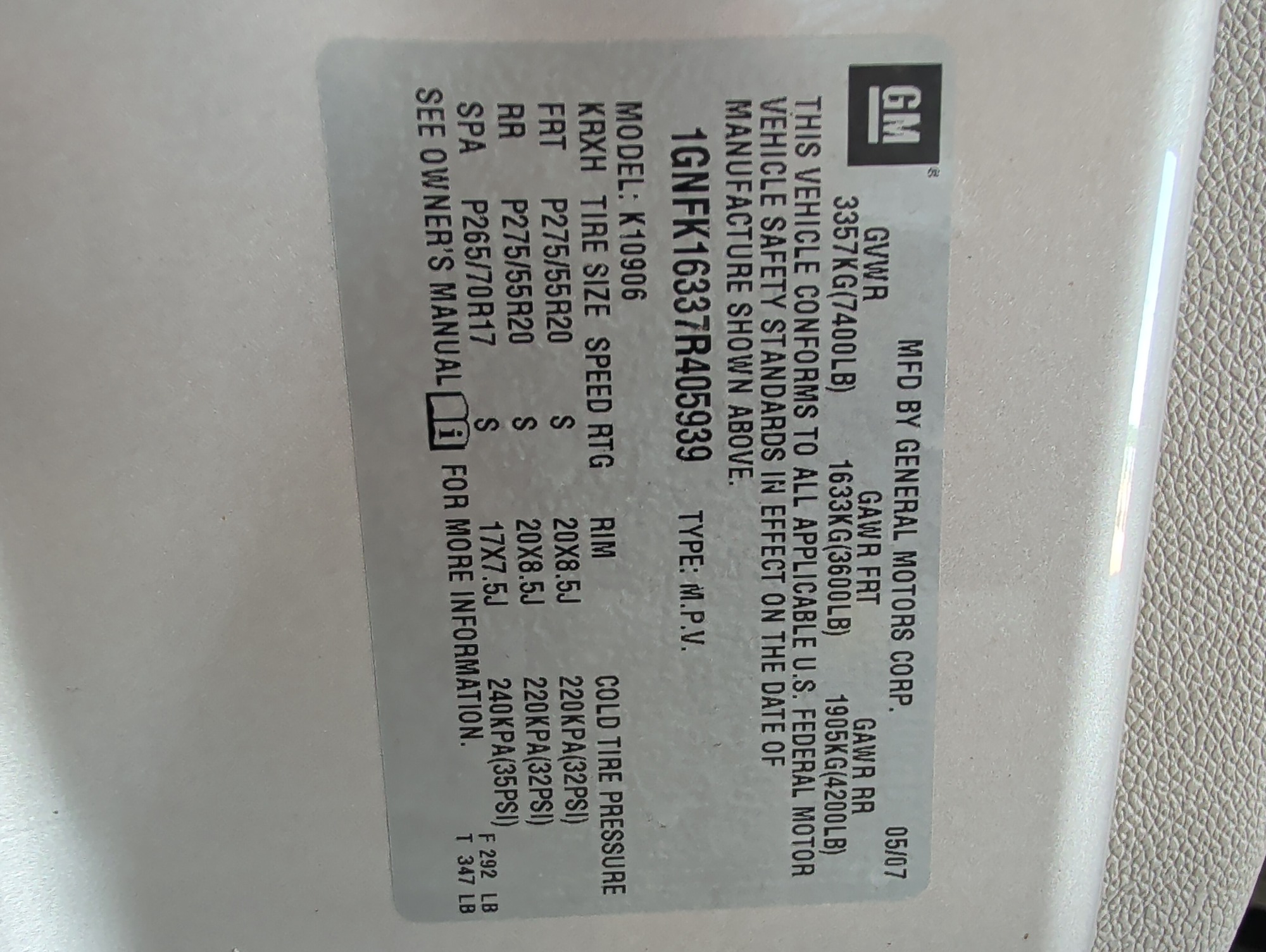 2007 chevrolet suburban ls-1500-4wd with 182367 miles for sale near elk-river, minnesota 106439_47_door_vin_sticker.jpg