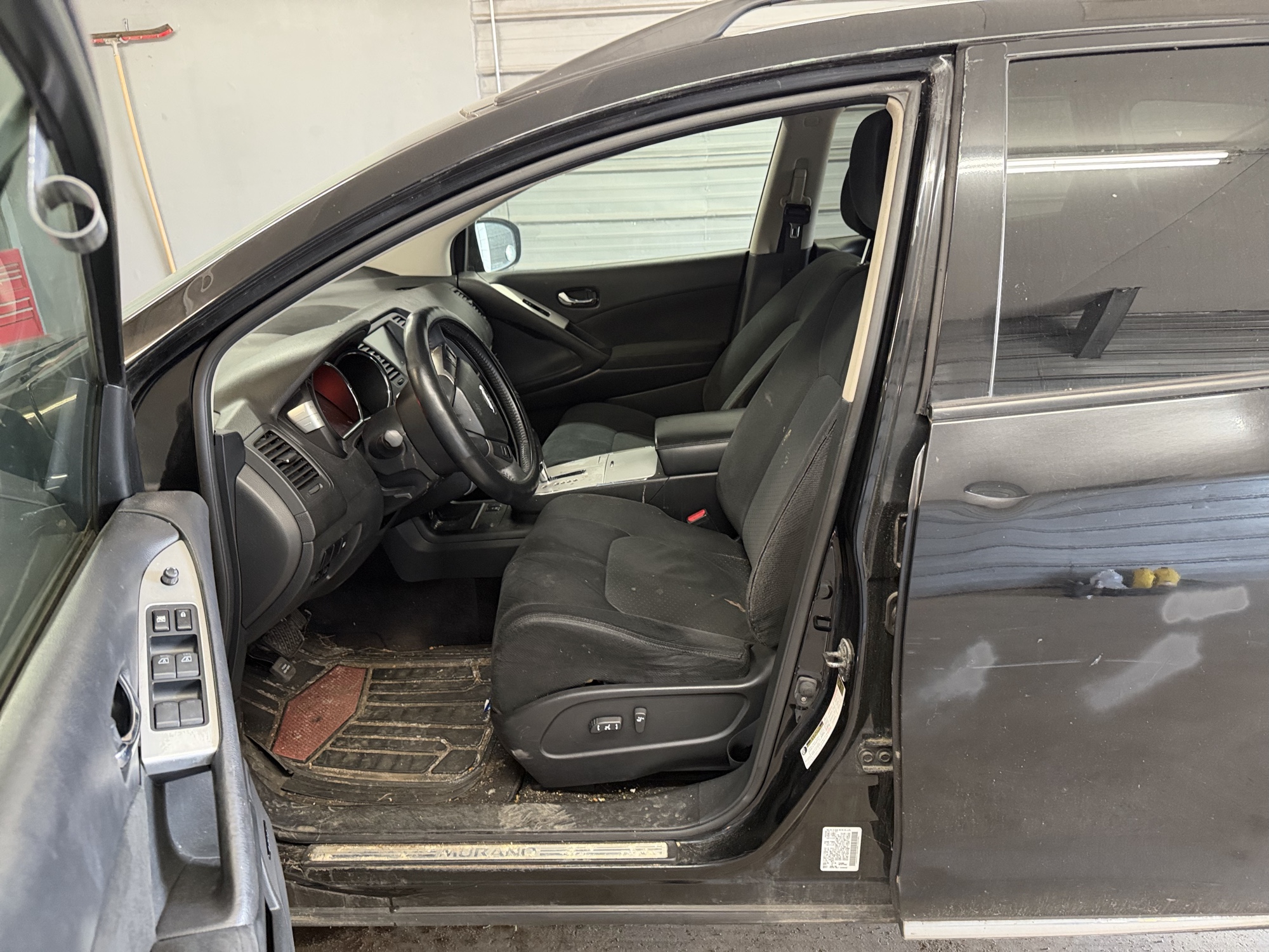 2009 nissan murano s-awd with 178430 miles for sale near elk-river, minnesota 106440_22_driver_seat.jpg