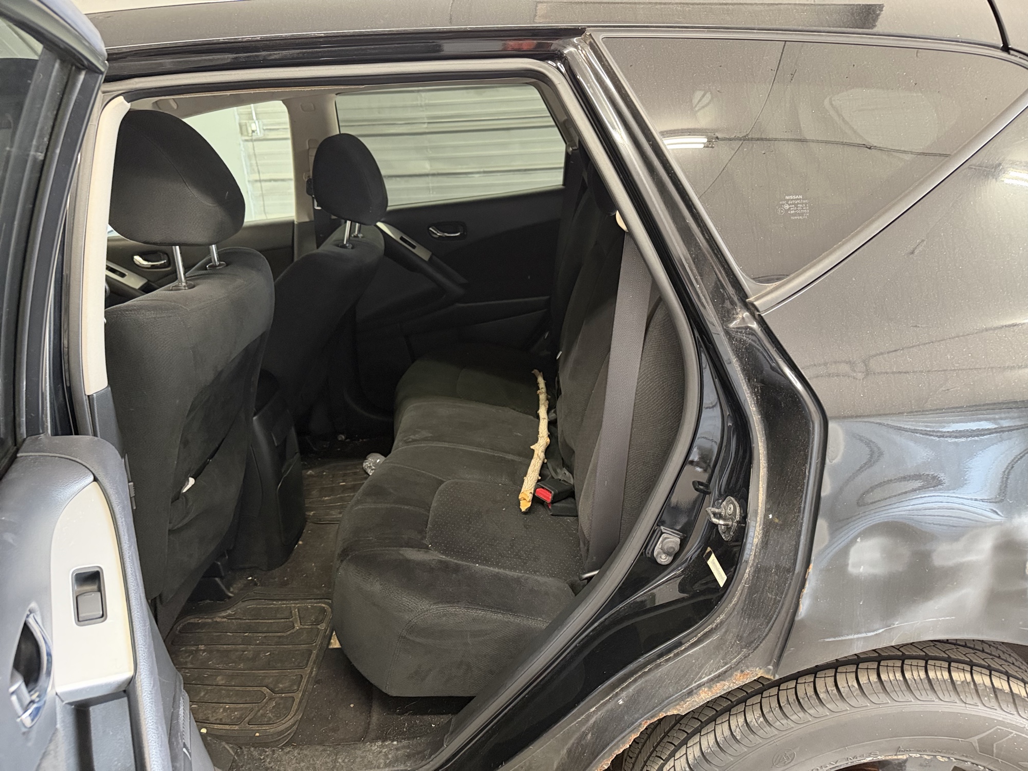 2009 nissan murano s-awd with 178430 miles for sale near elk-river, minnesota 106440_24_drv_rear_seat.jpg