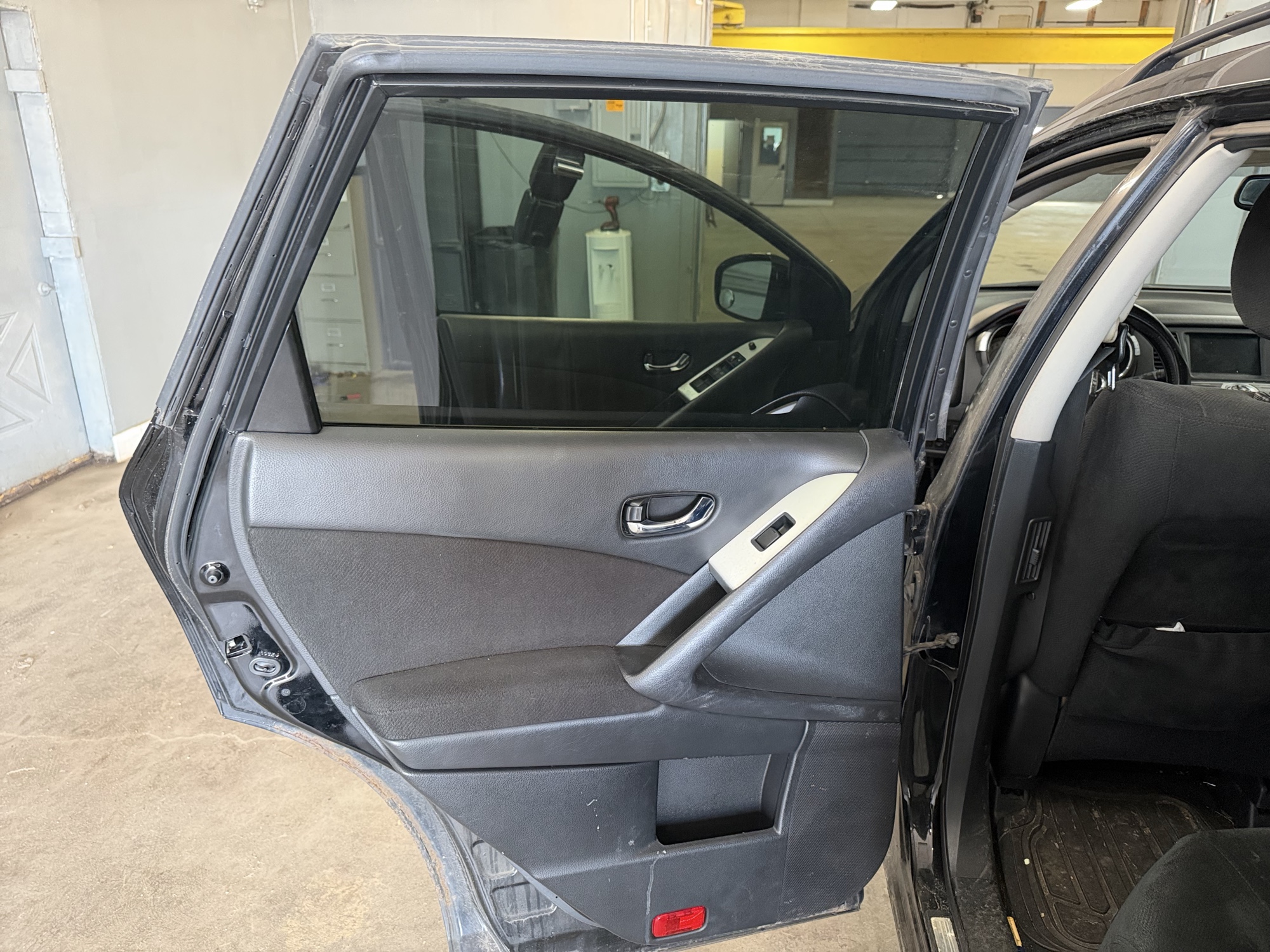 2009 nissan murano s-awd with 178430 miles for sale near elk-river, minnesota 106440_25_drv_rear_door_panel.jpg