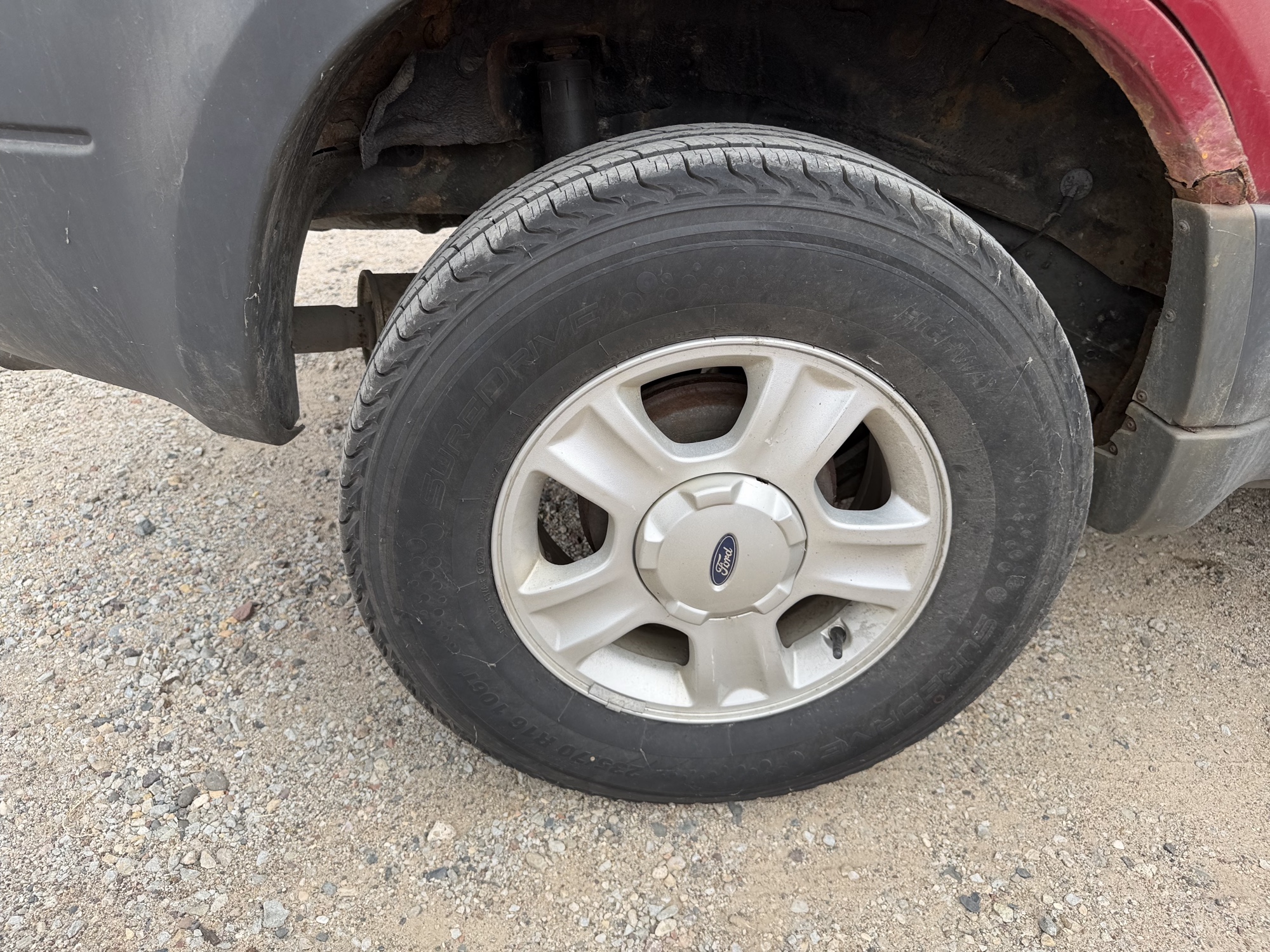 2004 ford escape xlt-2wd with 178342 miles for sale near elk-river, minnesota 106441_14_rear_pass_wheel.jpg
