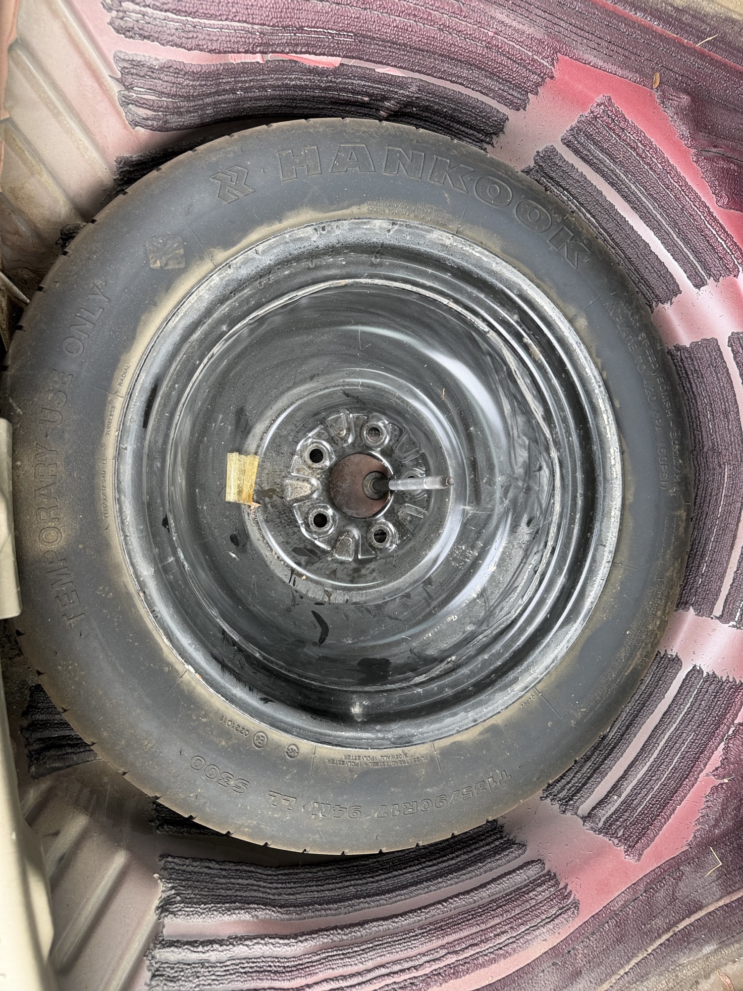 2004 ford escape xlt-2wd with 178342 miles for sale near elk-river, minnesota 106441_27_spare_tire.jpg