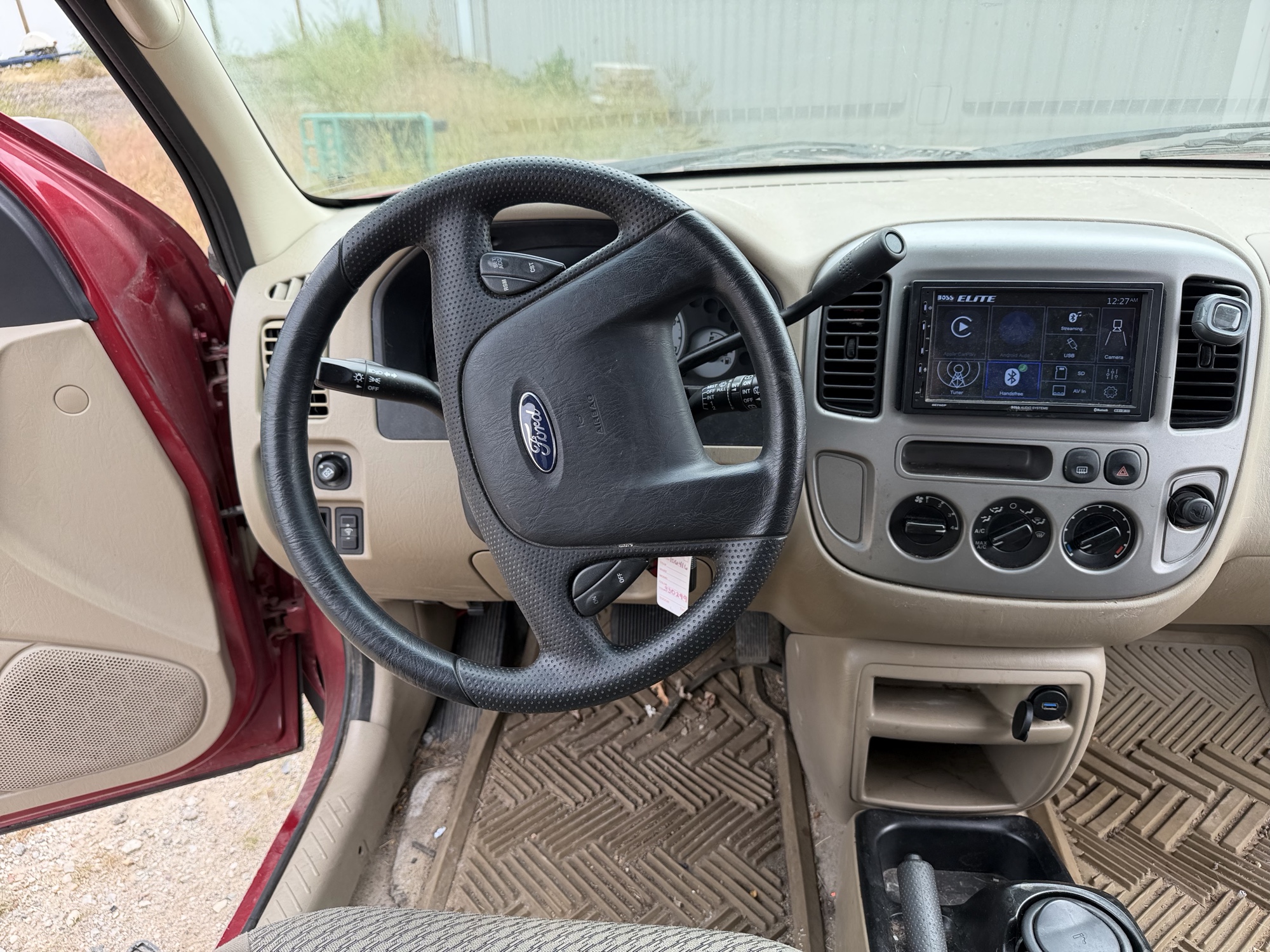 2004 ford escape xlt-2wd with 178342 miles for sale near elk-river, minnesota 106441_33_dash_from_driver.jpg