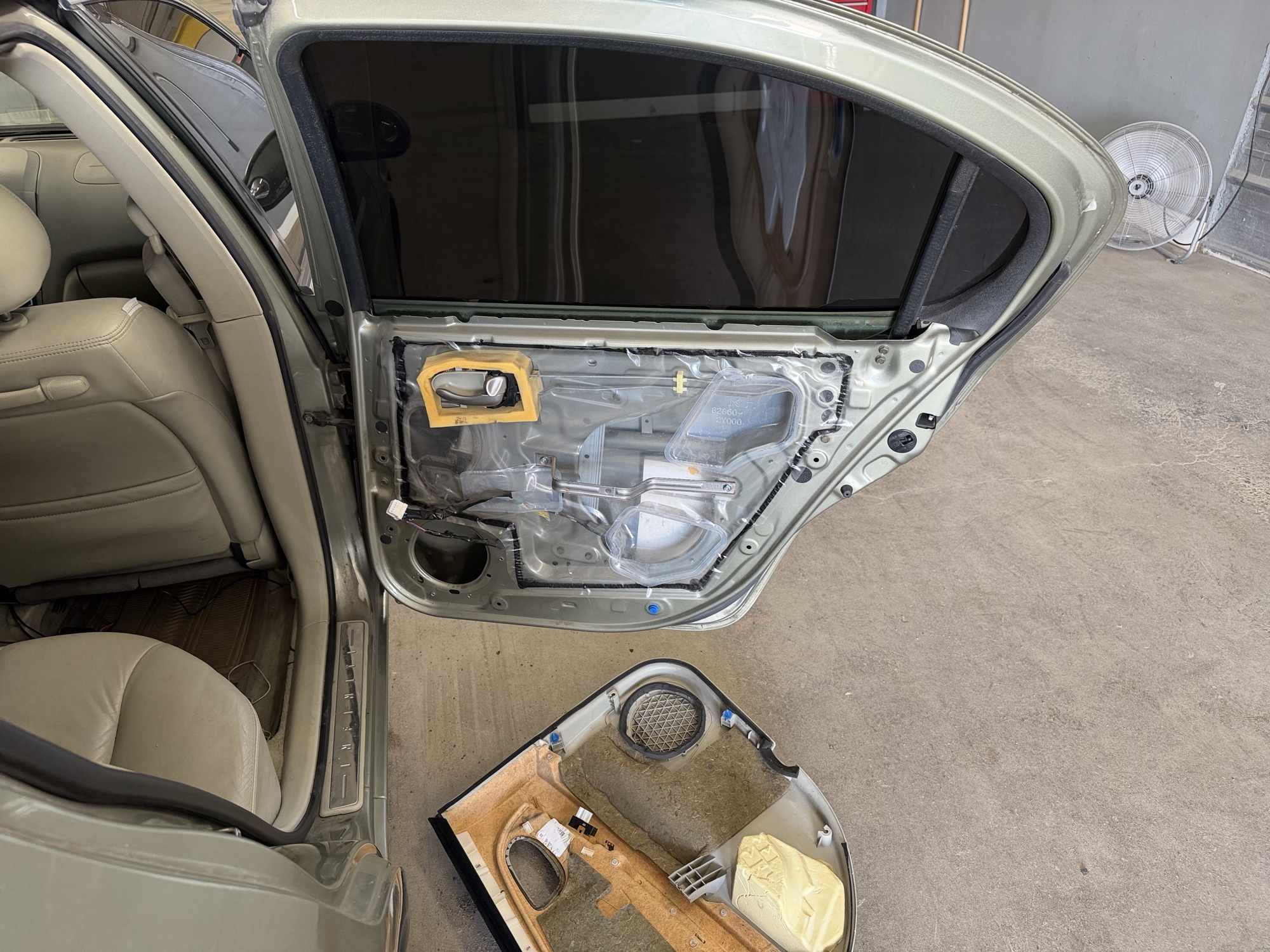 2003 infiniti i35 luxury with 176048 miles for sale near elk-river, minnesota 106442_29_third_row_seat.jpg