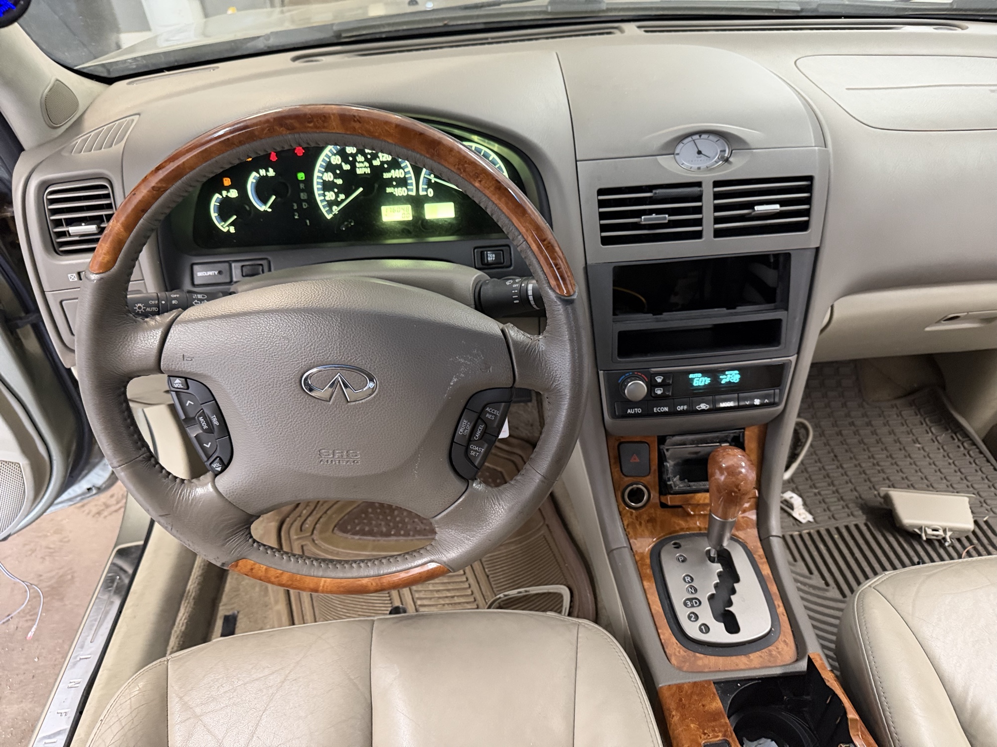 2003 infiniti i35 luxury with 176048 miles for sale near elk-river, minnesota 106442_33_dash_from_driver.jpg