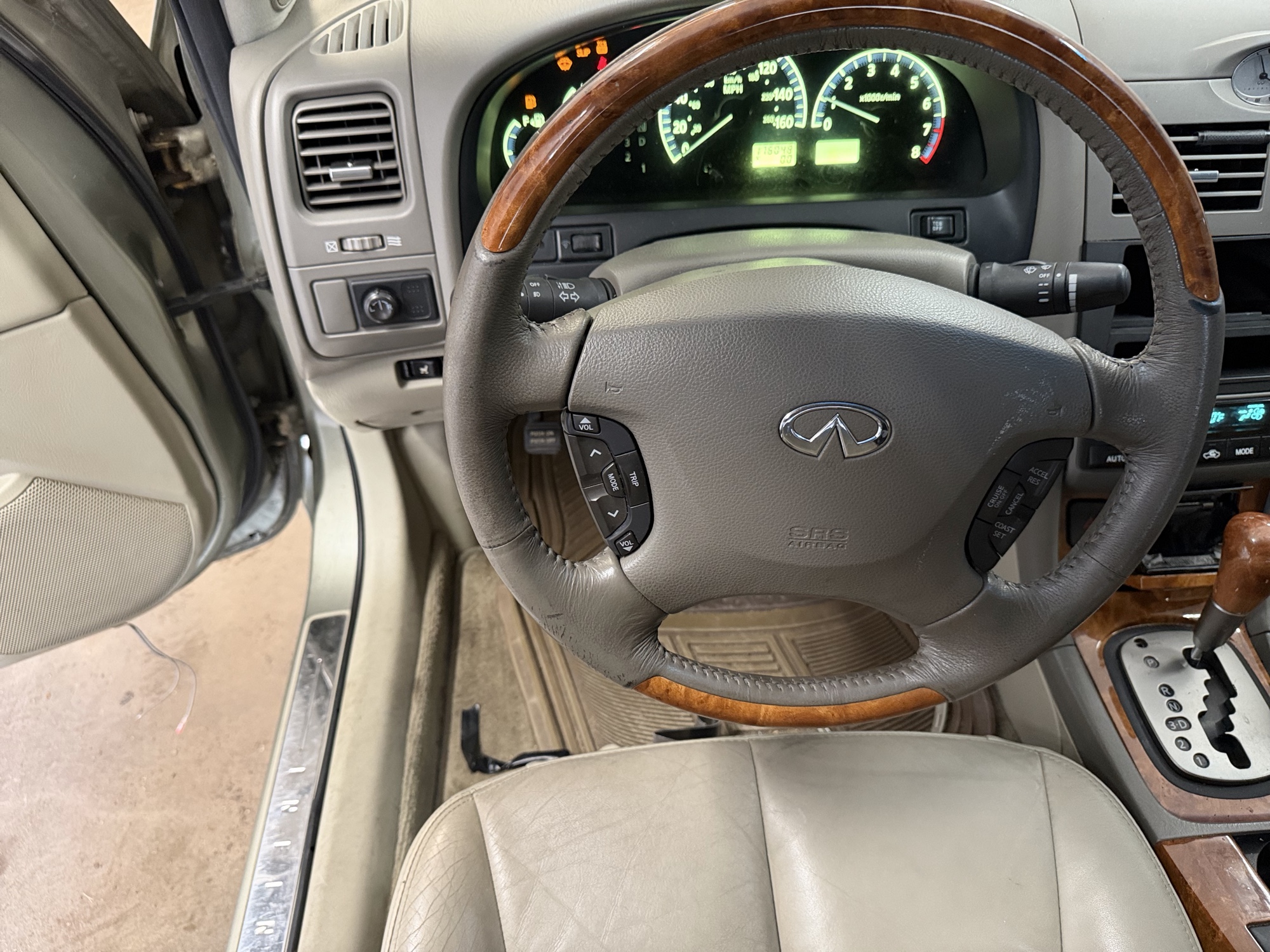 2003 infiniti i35 luxury with 176048 miles for sale near elk-river, minnesota 106442_36_steering_wheel.jpg