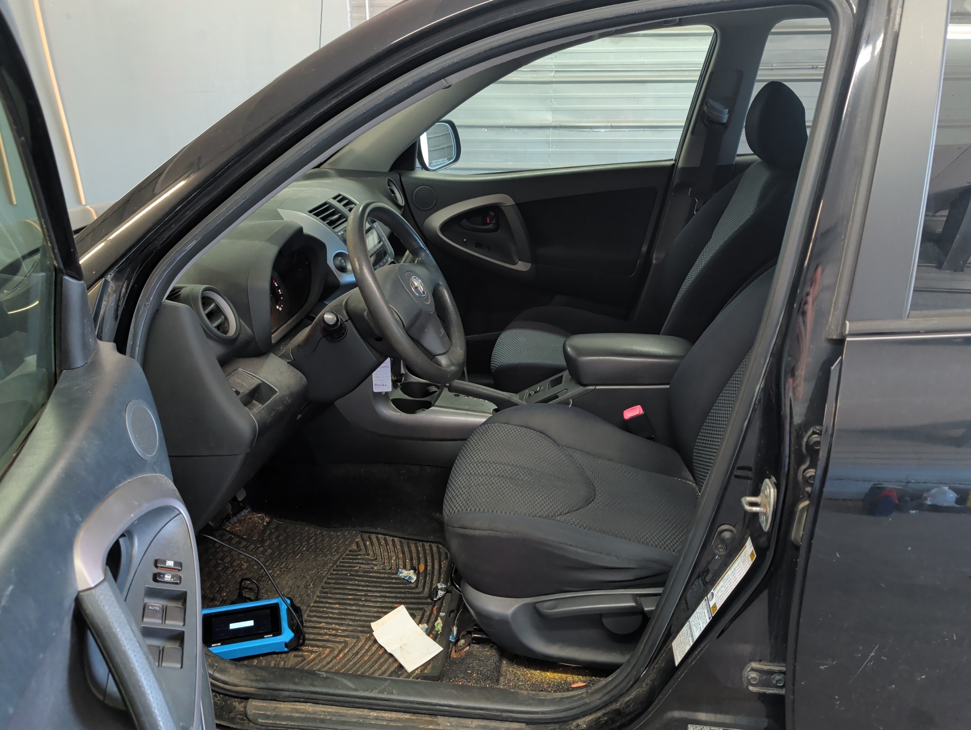 2006 toyota rav4 sport-v6-4wd with 294419 miles for sale near elk-river, minnesota 106443_22_driver_seat.jpg