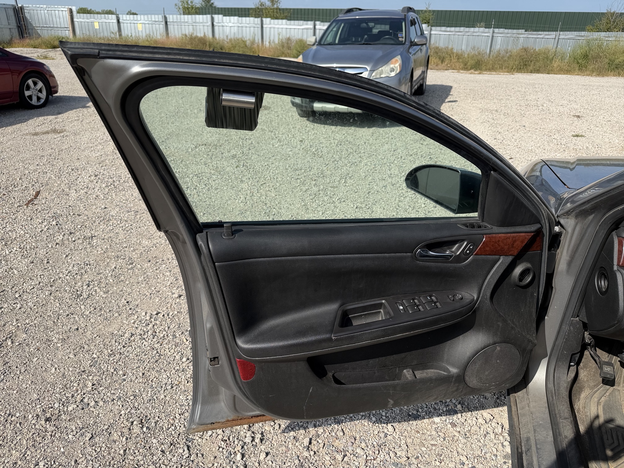 2006 chevrolet impala with 107595 miles for sale near elk-river, minnesota 106444_23_driver_door_panel.jpg