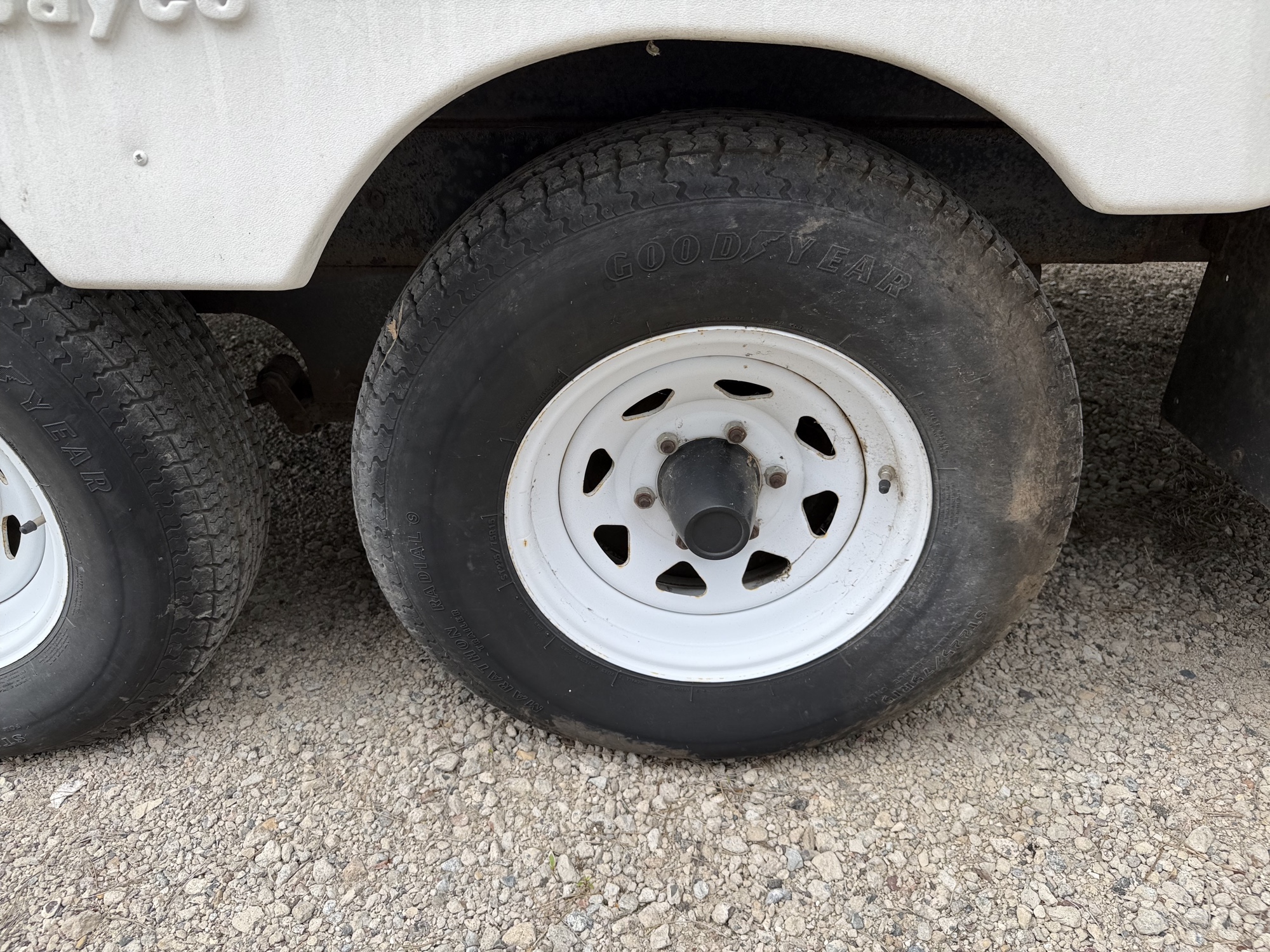 1998 jayco unknown - for sale near elk-river, minnesota 106445_15_front_pass_wheel.jpg