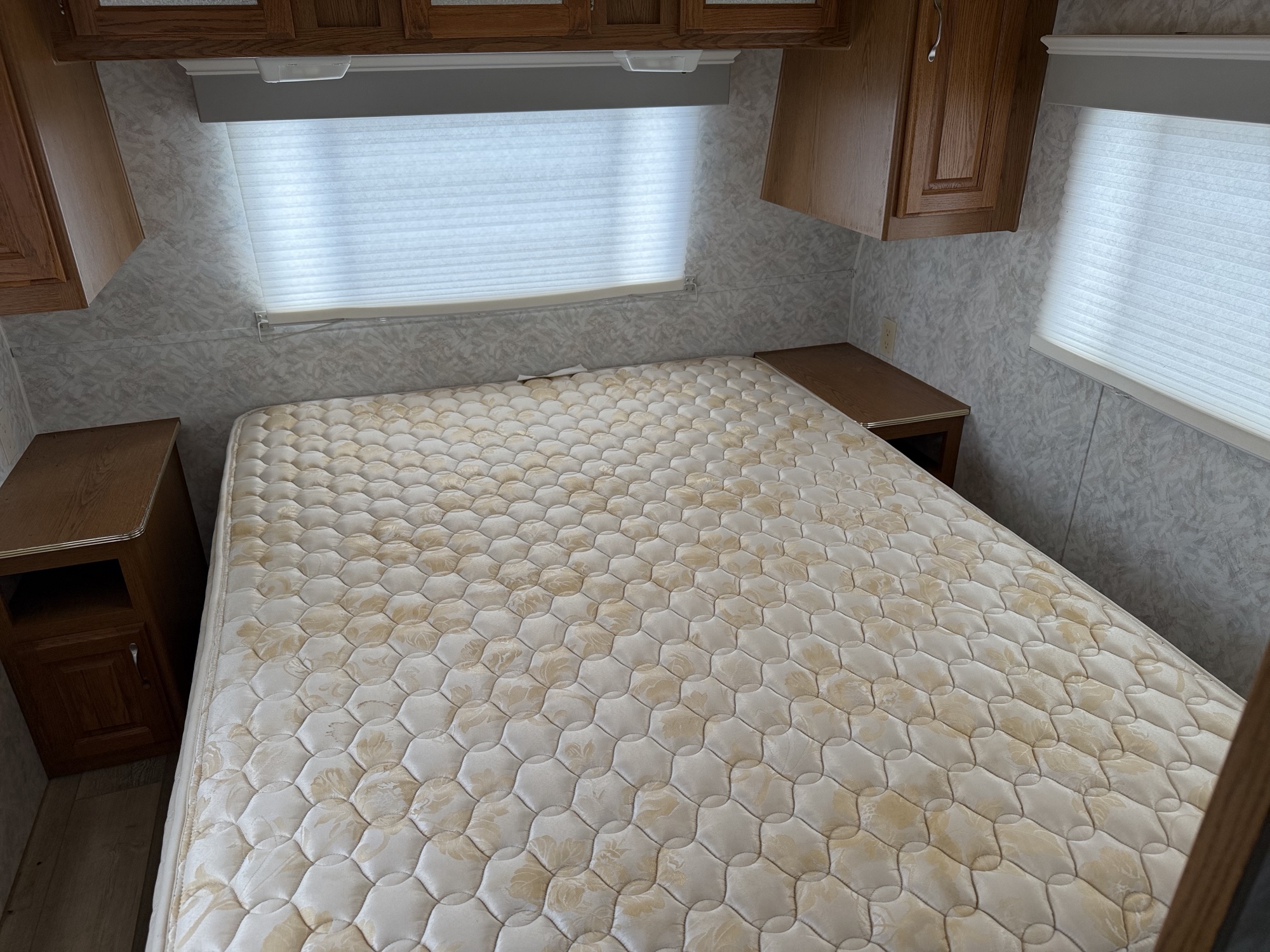 1998 jayco unknown - for sale near elk-river, minnesota 106445_28_pass_rear_seat.jpg
