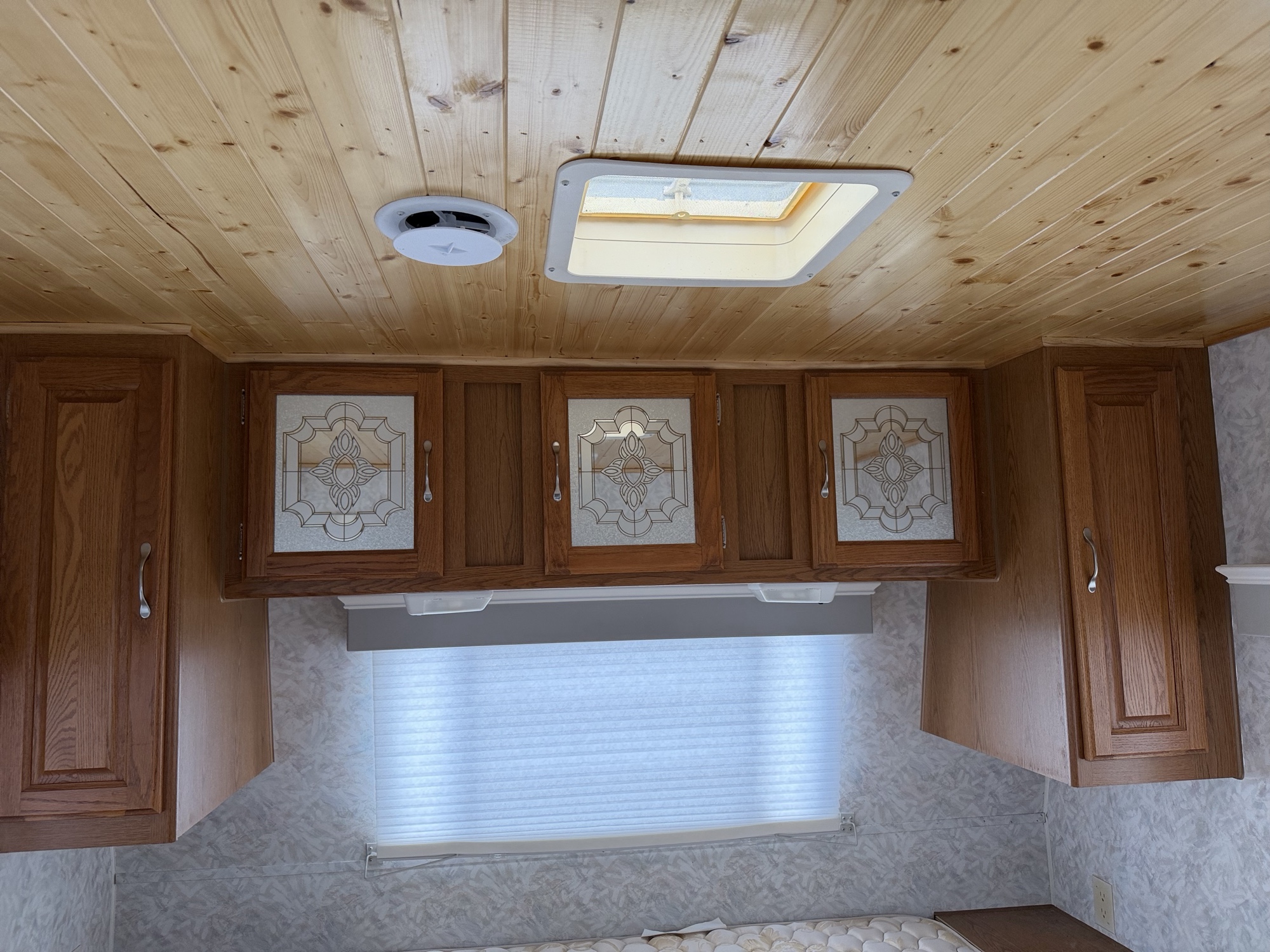 1998 jayco unknown - for sale near elk-river, minnesota 106445_29_third_row_seat.jpg