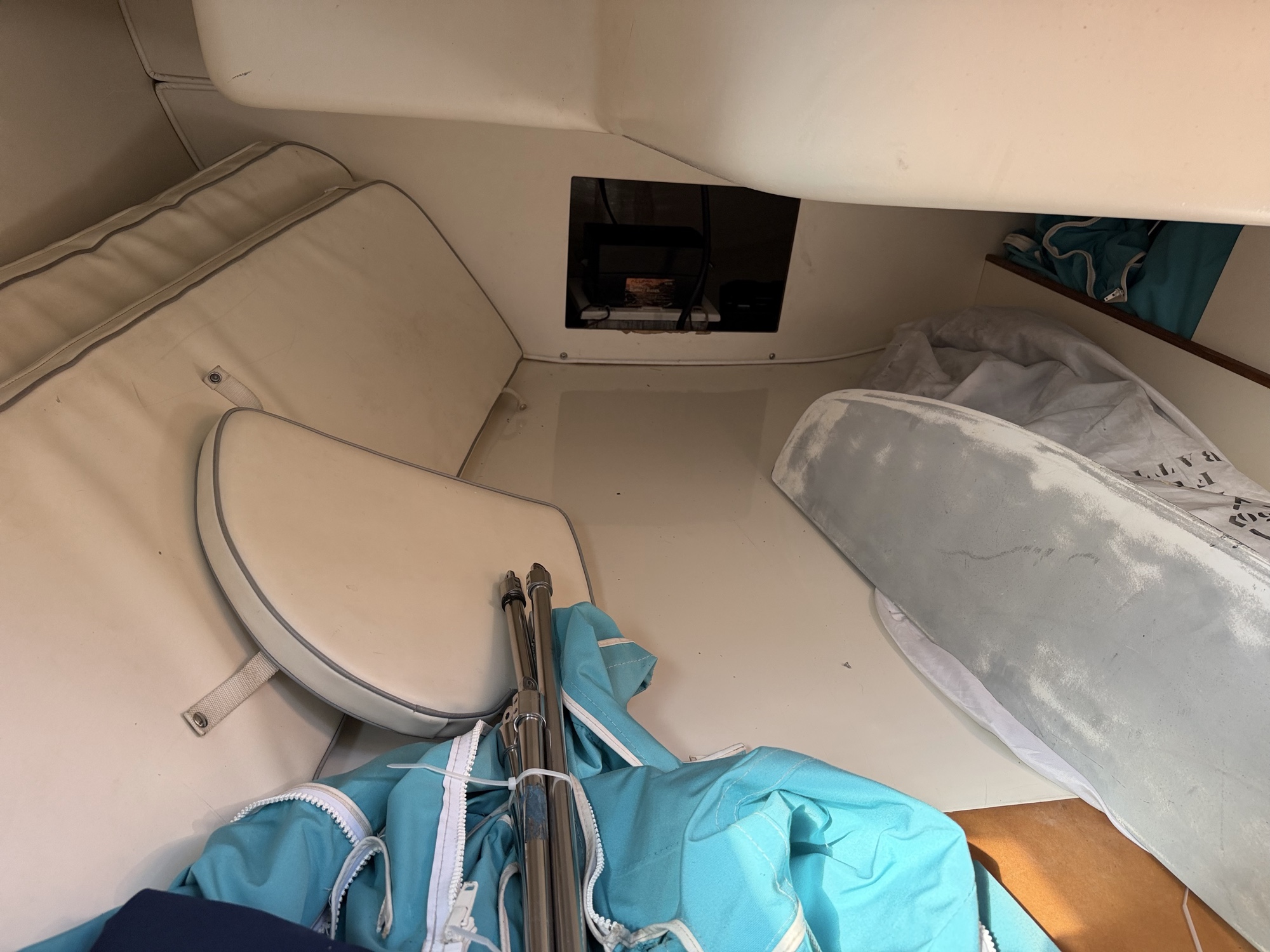 2000 catalina c250 for sale near elk-river, minnesota 106446_30_pass_rear_door_panel.jpg