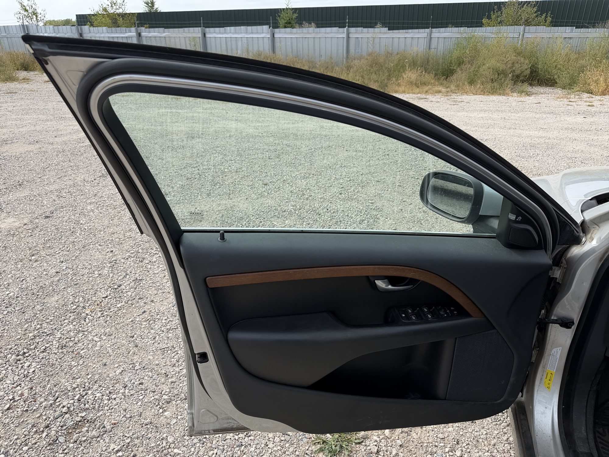 2008 volvo s80 t6 with 159537 miles for sale near elk-river, minnesota 106448_23_driver_door_panel.jpg