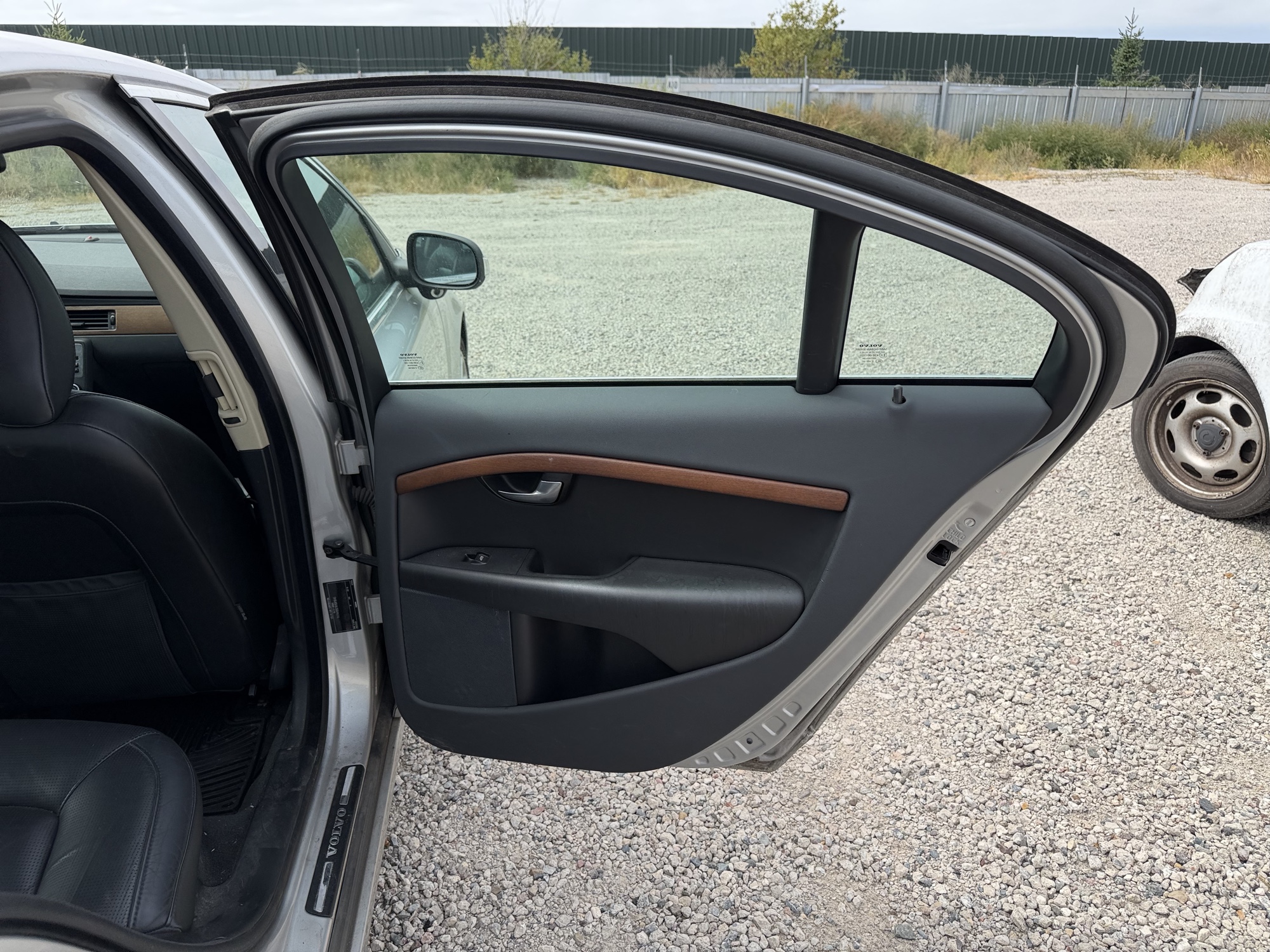 2008 volvo s80 t6 with 159537 miles for sale near elk-river, minnesota 106448_30_pass_rear_door_panel.jpg