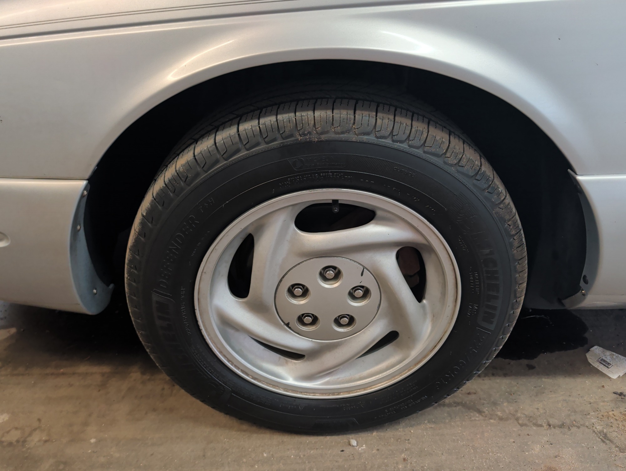 1997 ford thunderbird lx with 157882 miles for sale near elk-river, minnesota 106449_12_drv_front_wheel.jpg