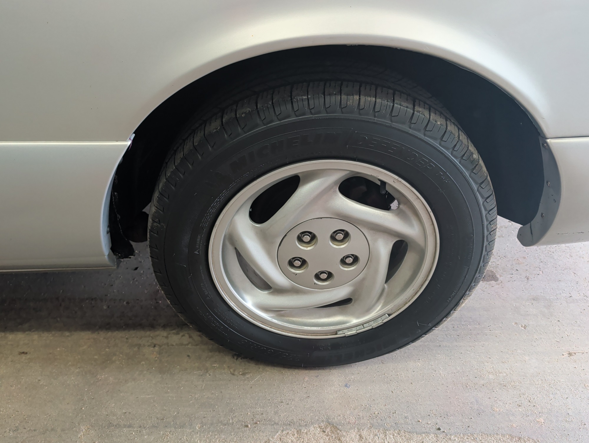 1997 ford thunderbird lx with 157882 miles for sale near elk-river, minnesota 106449_13_rear_drv_wheel.jpg