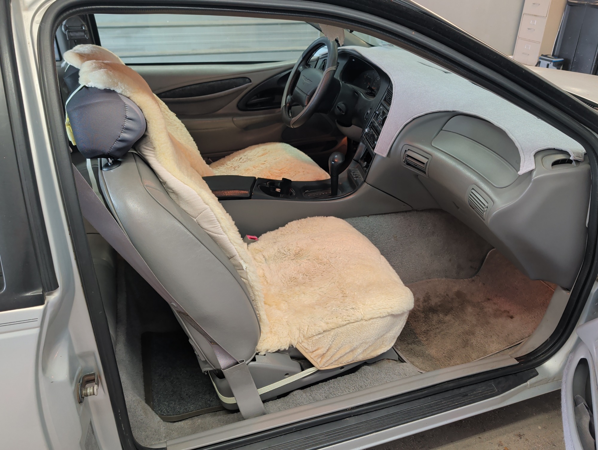 1997 ford thunderbird lx with 157882 miles for sale near elk-river, minnesota 106449_31_passenger_seat.jpg