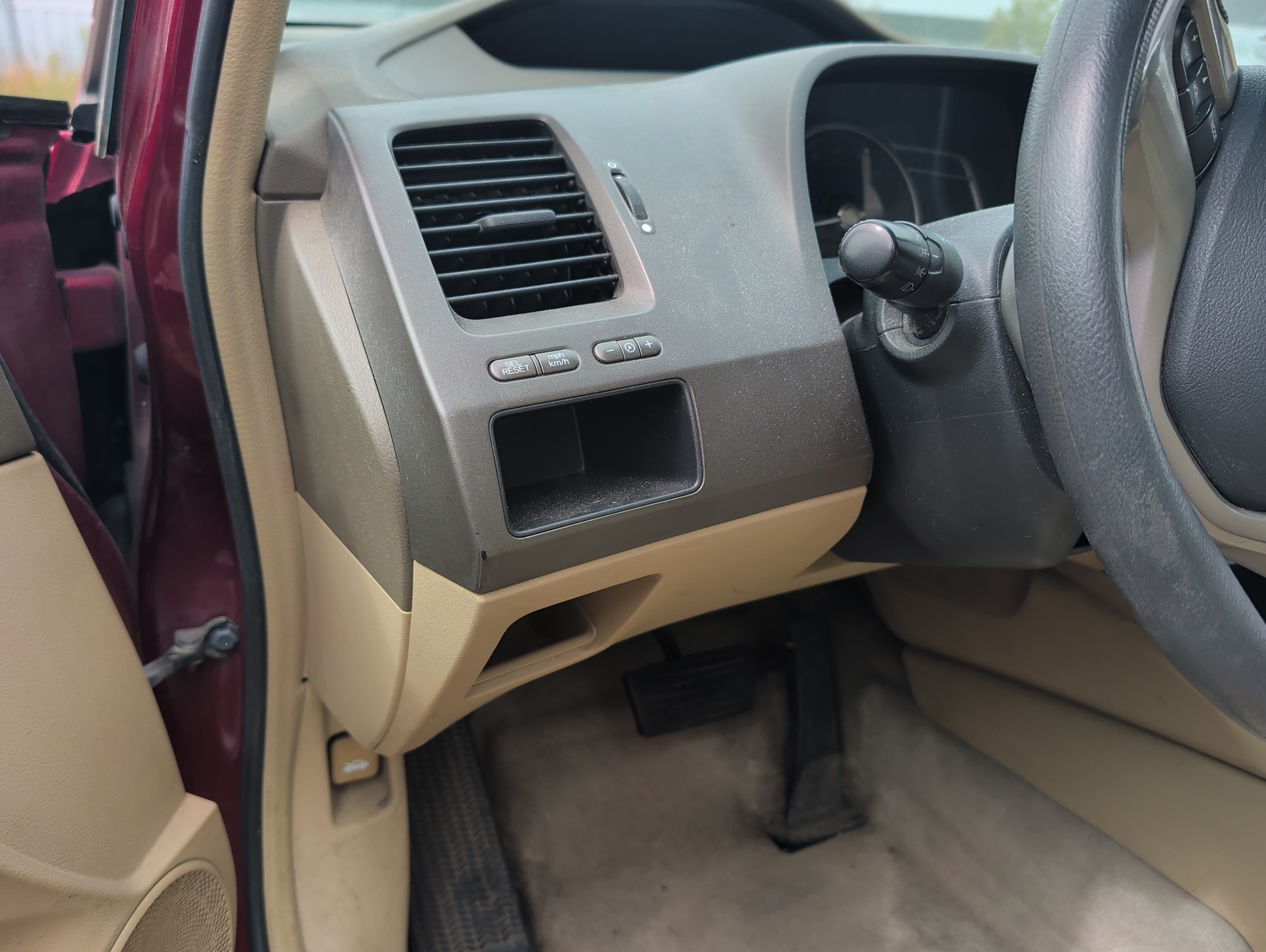 2008 honda civic ex-sedan-at with 245835 miles for sale near elk-river, minnesota 106450_37_left_of_steering_wheel.jpg