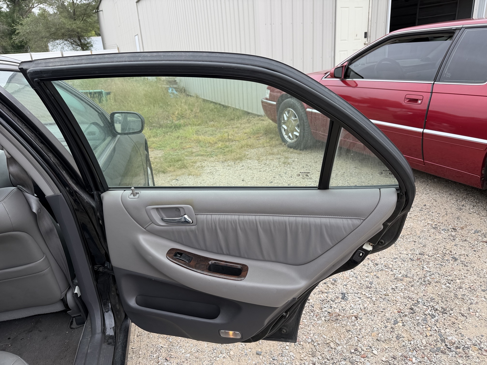 1998 honda accord ex-v6-sedan with 156885 miles for sale near elk-river, minnesota 106451_30_pass_rear_door_panel.jpg