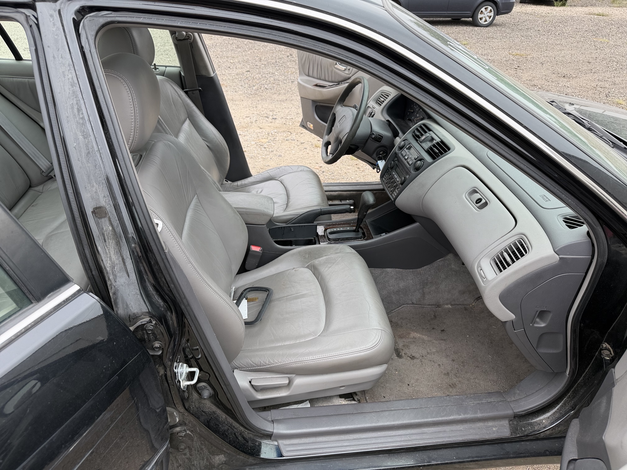 1998 honda accord ex-v6-sedan with 156885 miles for sale near elk-river, minnesota 106451_31_passenger_seat.jpg