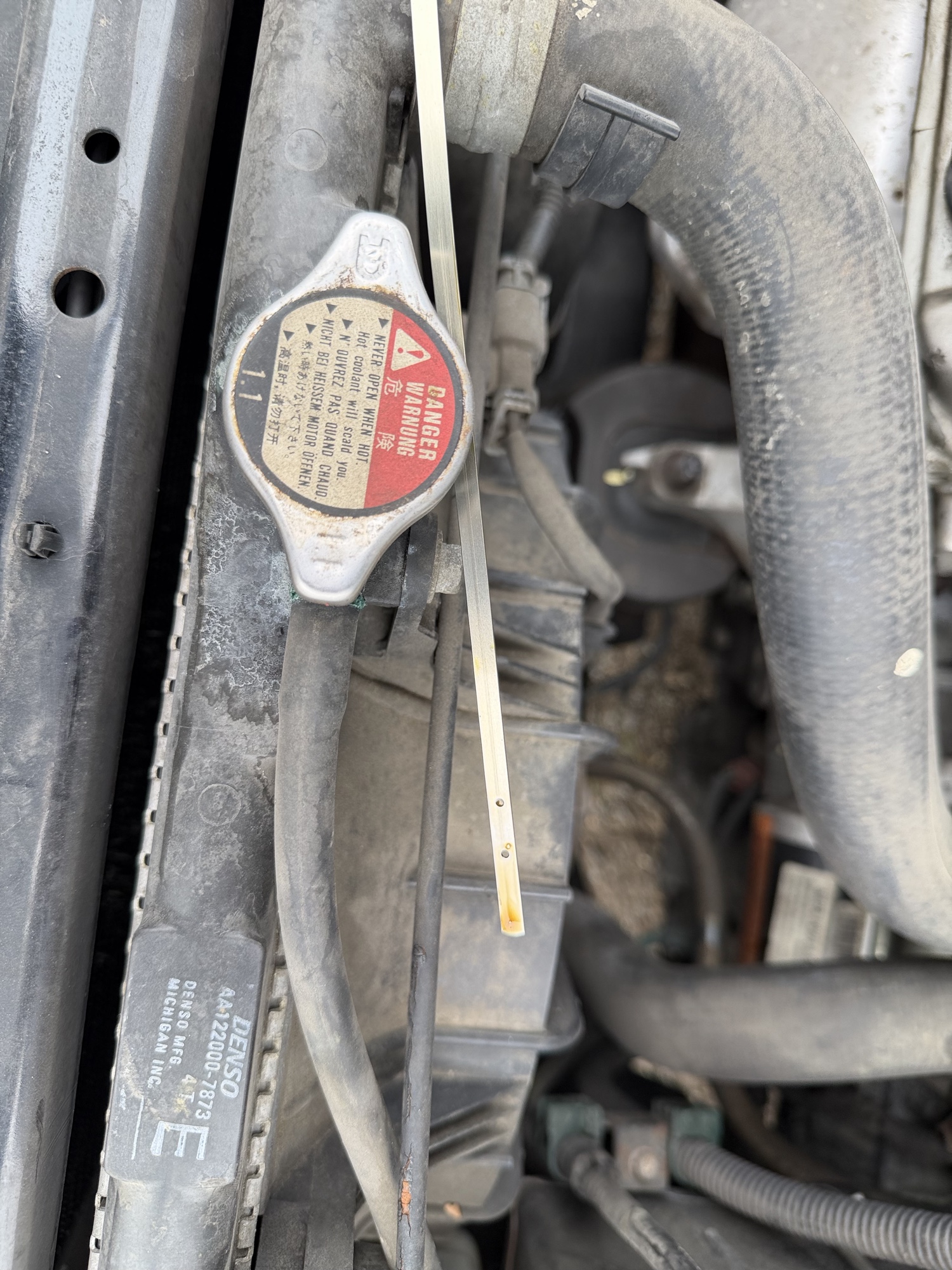 1998 honda accord ex-v6-sedan with 156885 miles for sale near elk-river, minnesota 106451_50_oil_dipstick.jpg