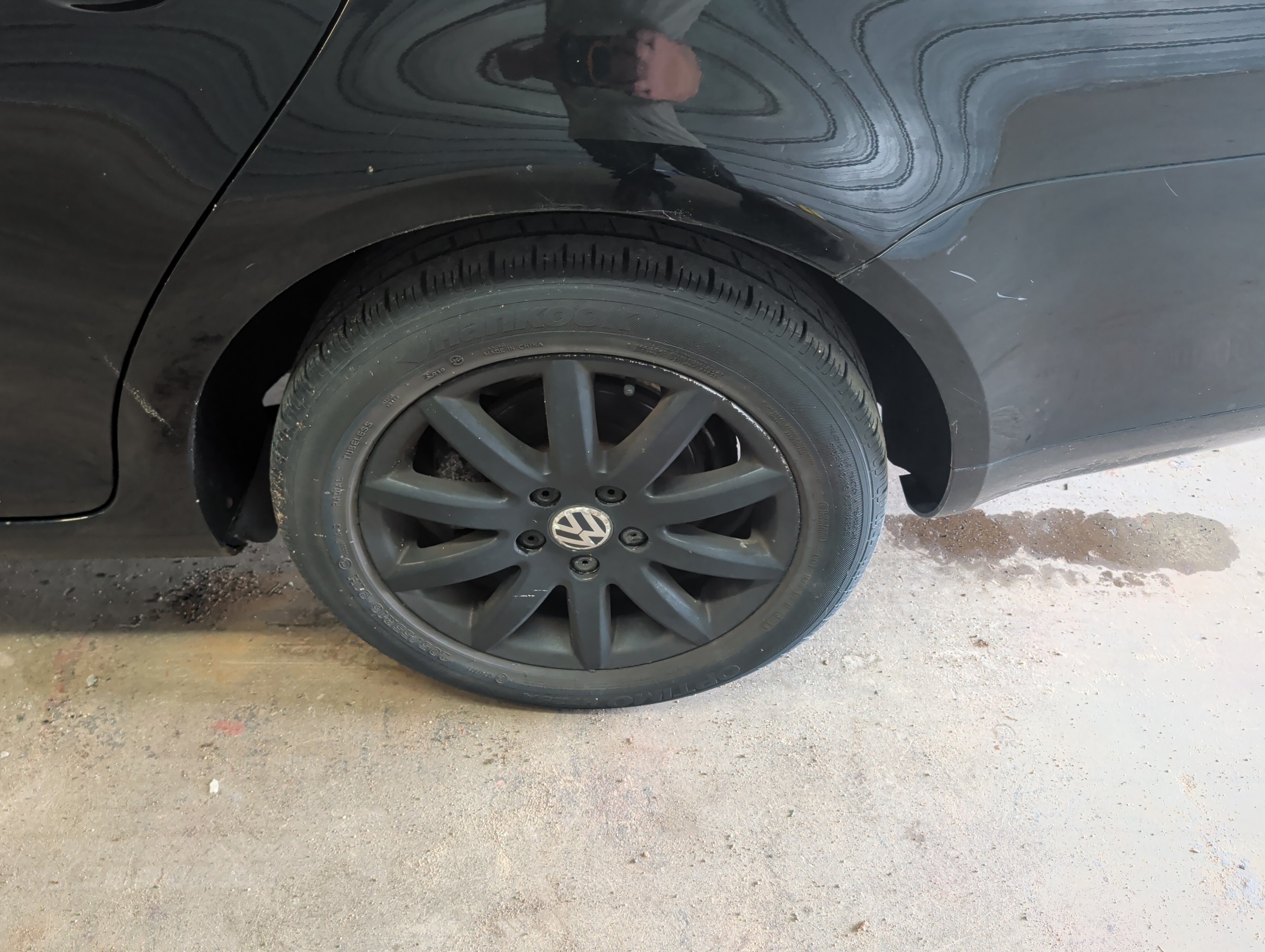 2006 volkswagen jetta with 106136 miles for sale near elk-river, minnesota 106452_13_rear_drv_wheel.jpg