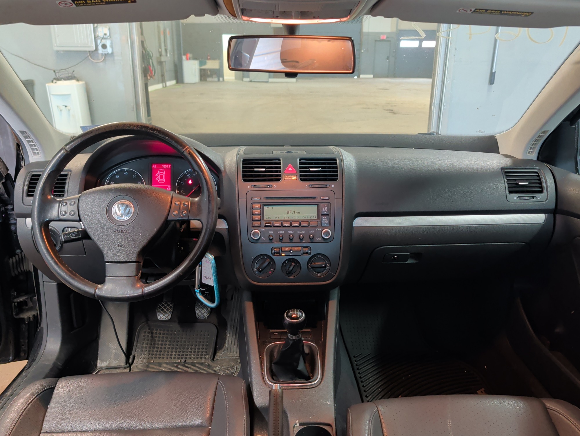 2006 volkswagen jetta with 106136 miles for sale near elk-river, minnesota 106452_34_whole_dash.jpg