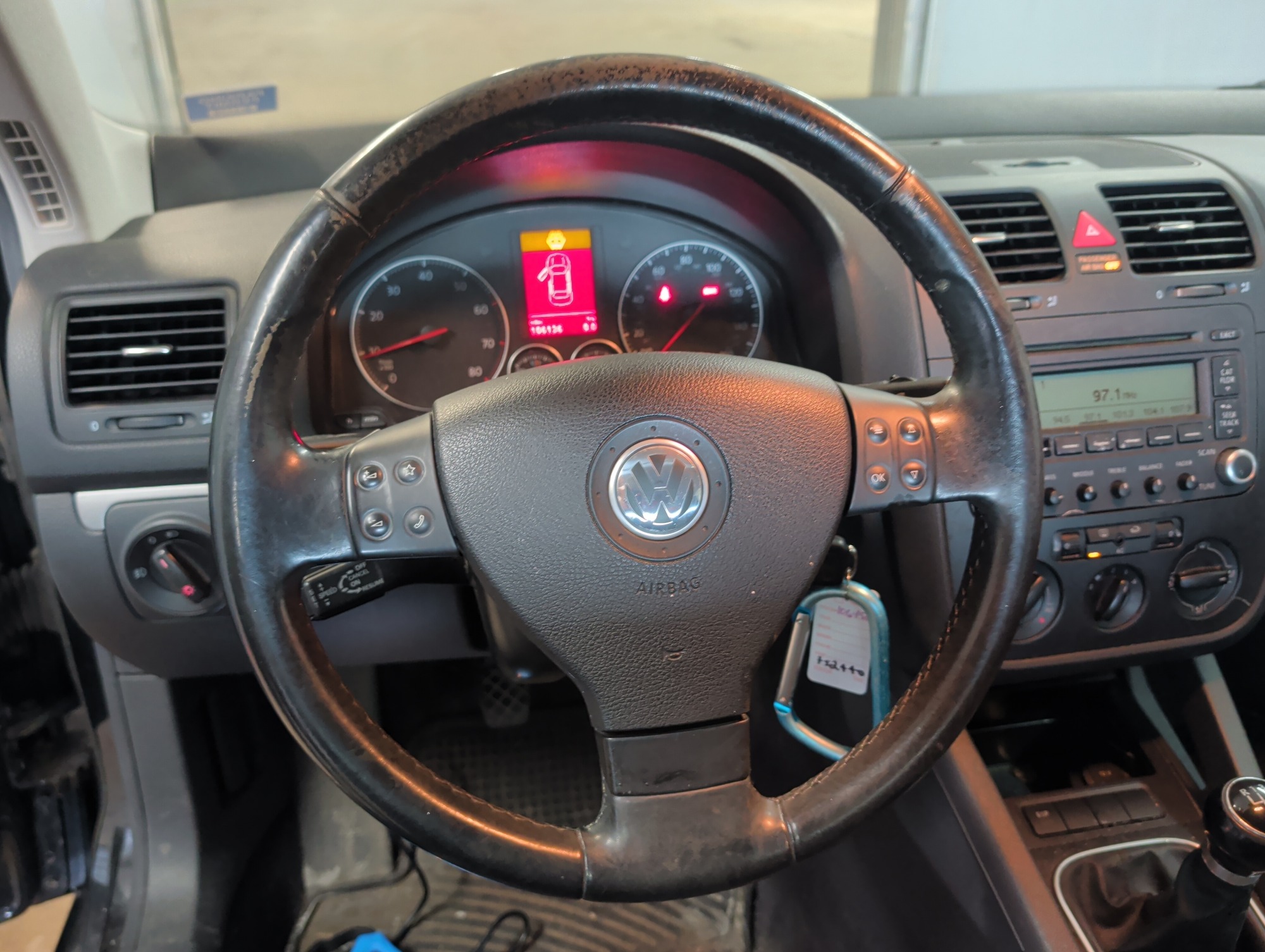 2006 volkswagen jetta with 106136 miles for sale near elk-river, minnesota 106452_36_steering_wheel.jpg