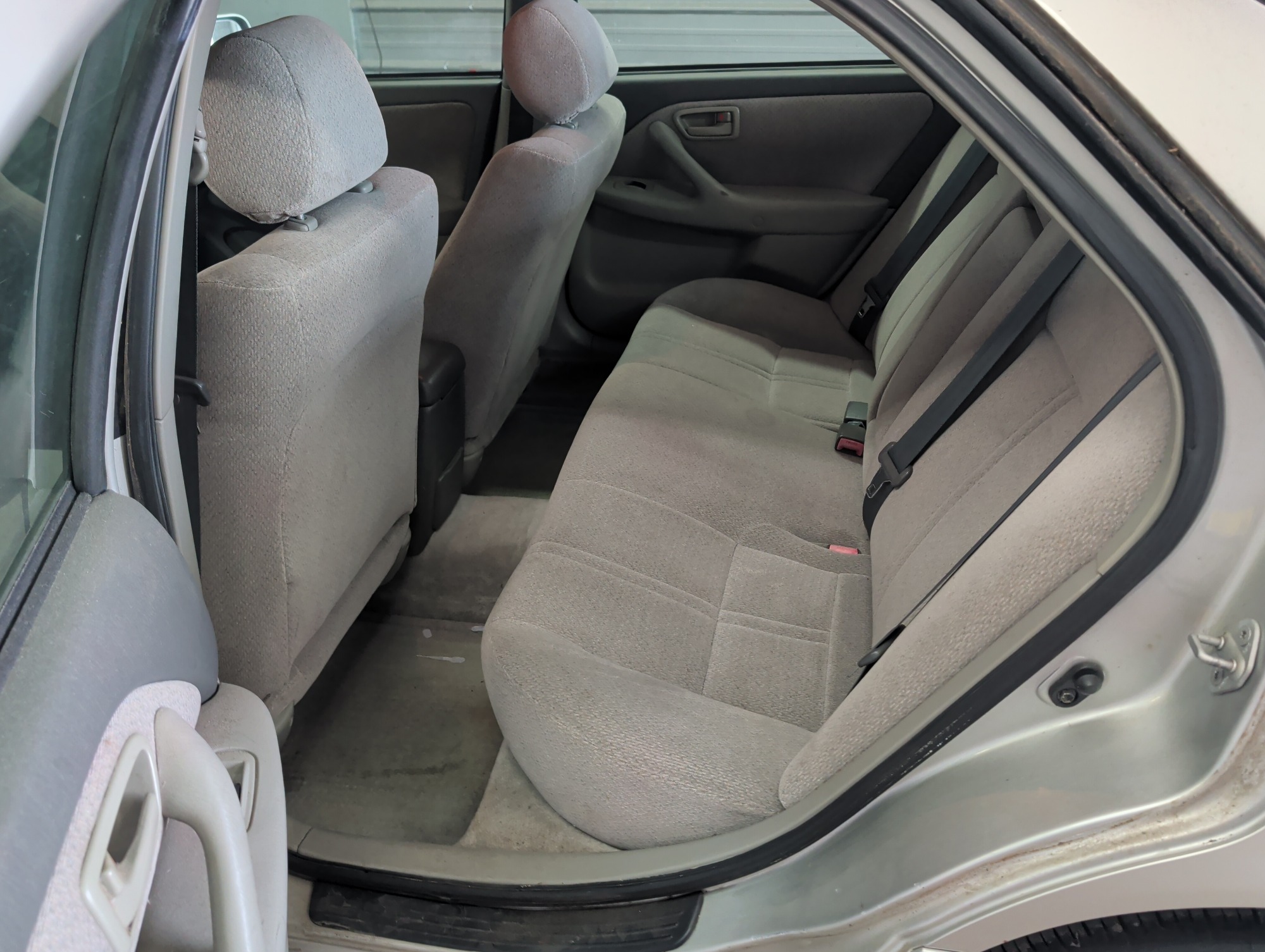 2001 toyota camry le-v6 with 106892 miles for sale near elk-river, minnesota 106458_24_drv_rear_seat.jpg