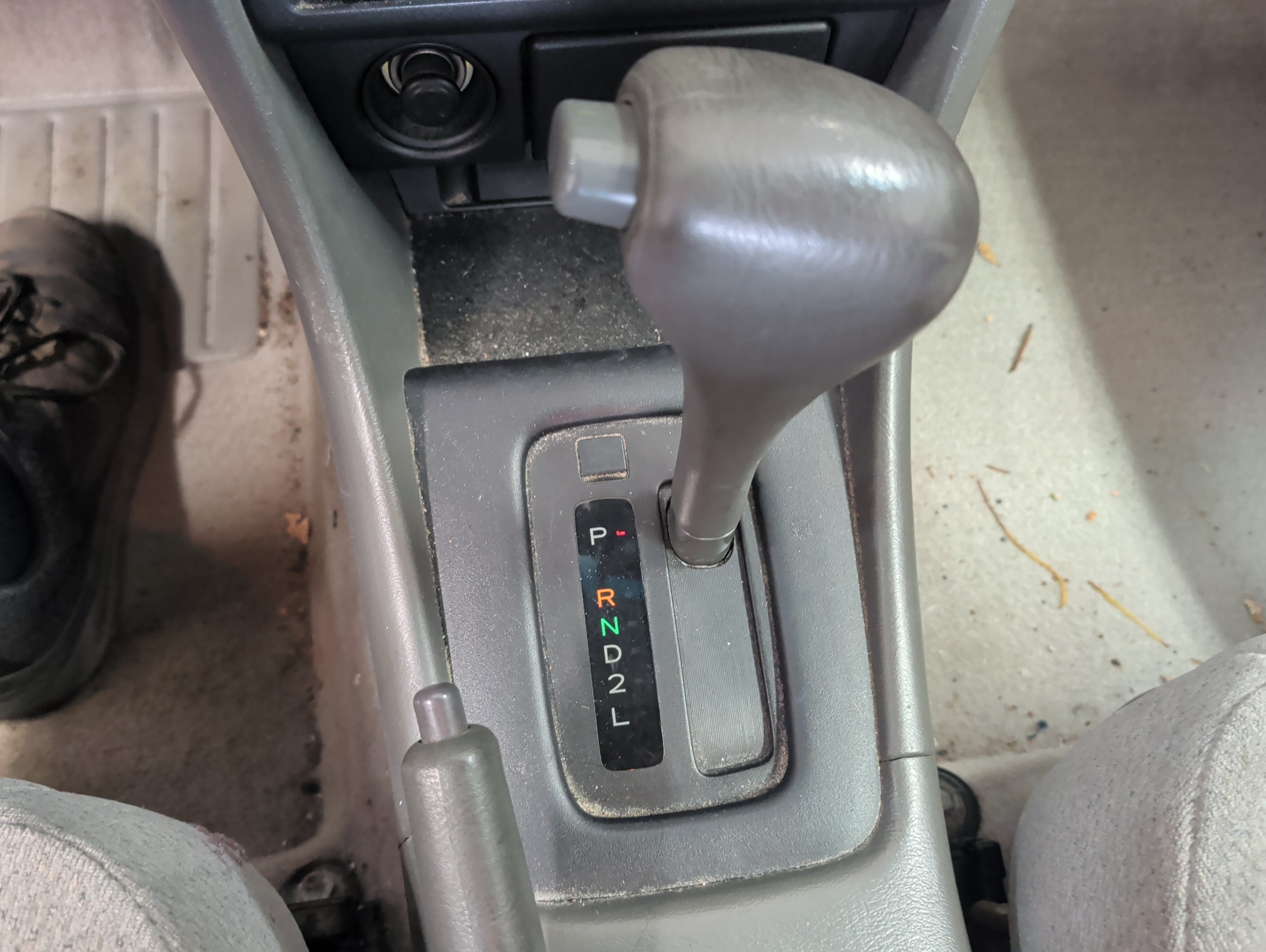 2001 toyota camry le-v6 with 106892 miles for sale near elk-river, minnesota 106458_41_shifter.jpg