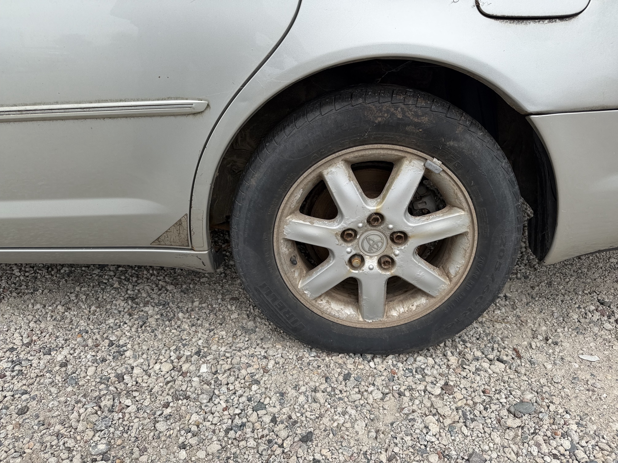 2000 toyota avalon xl with 226788 miles for sale near elk-river, minnesota 106459_13_rear_drv_wheel.jpg