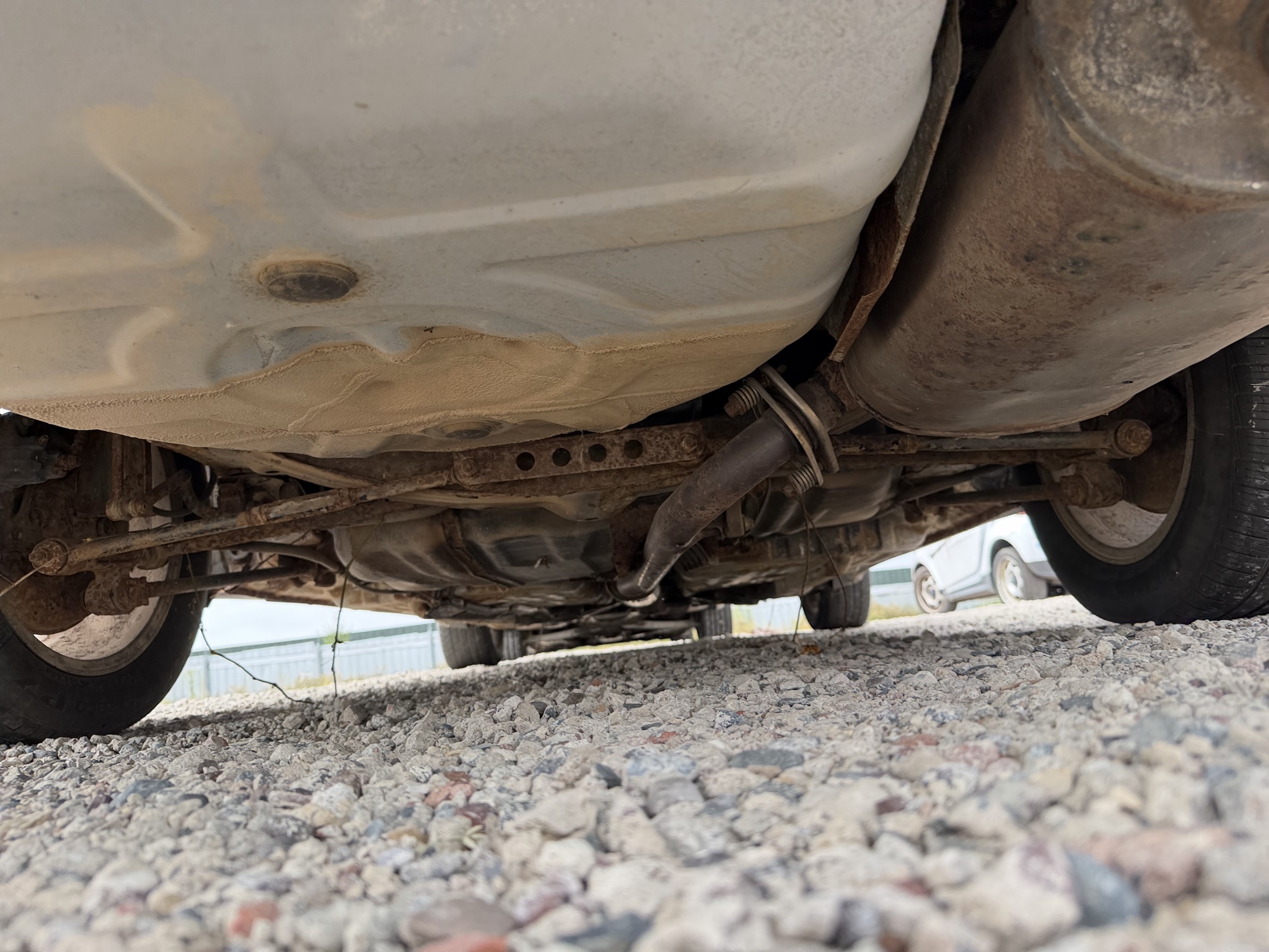2000 toyota avalon xl with 226788 miles for sale near elk-river, minnesota 106459_19_undercar_rear.jpg