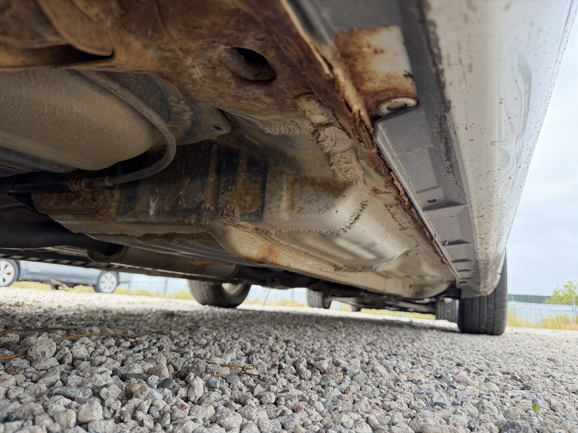 2000 toyota avalon xl with 226788 miles for sale near elk-river, minnesota 106459_20_undercar_rear_pass.jpg