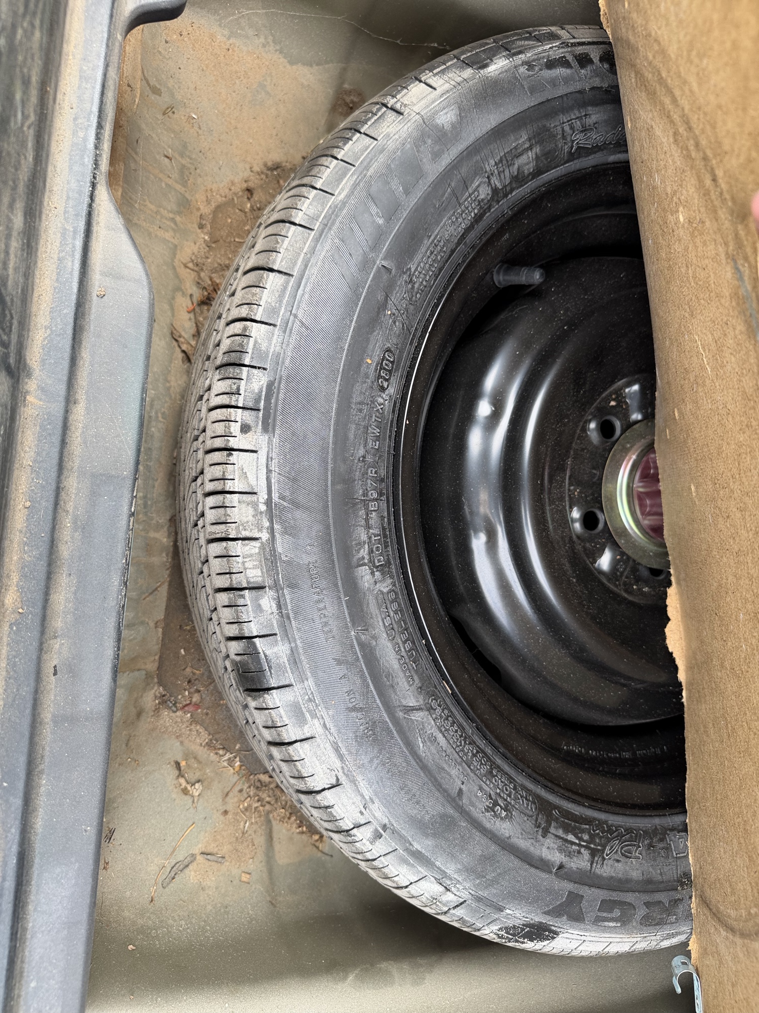 2000 toyota avalon xl with 226788 miles for sale near elk-river, minnesota 106459_27_spare_tire.jpg