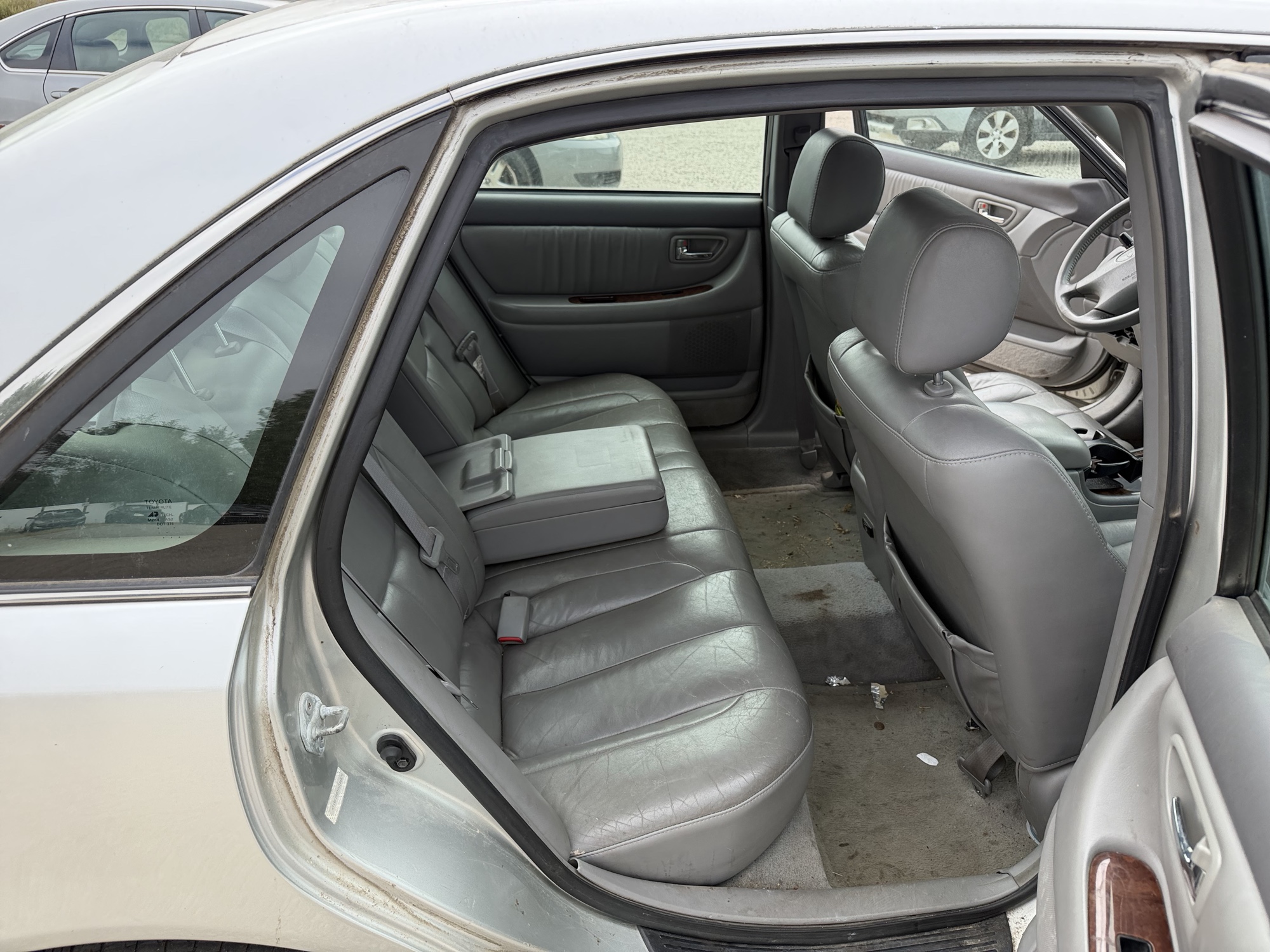2000 toyota avalon xl with 226788 miles for sale near elk-river, minnesota 106459_28_pass_rear_seat.jpg