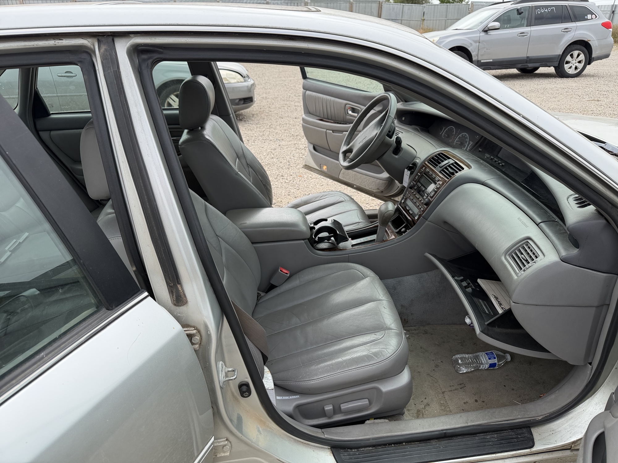 2000 toyota avalon xl with 226788 miles for sale near elk-river, minnesota 106459_31_passenger_seat.jpg