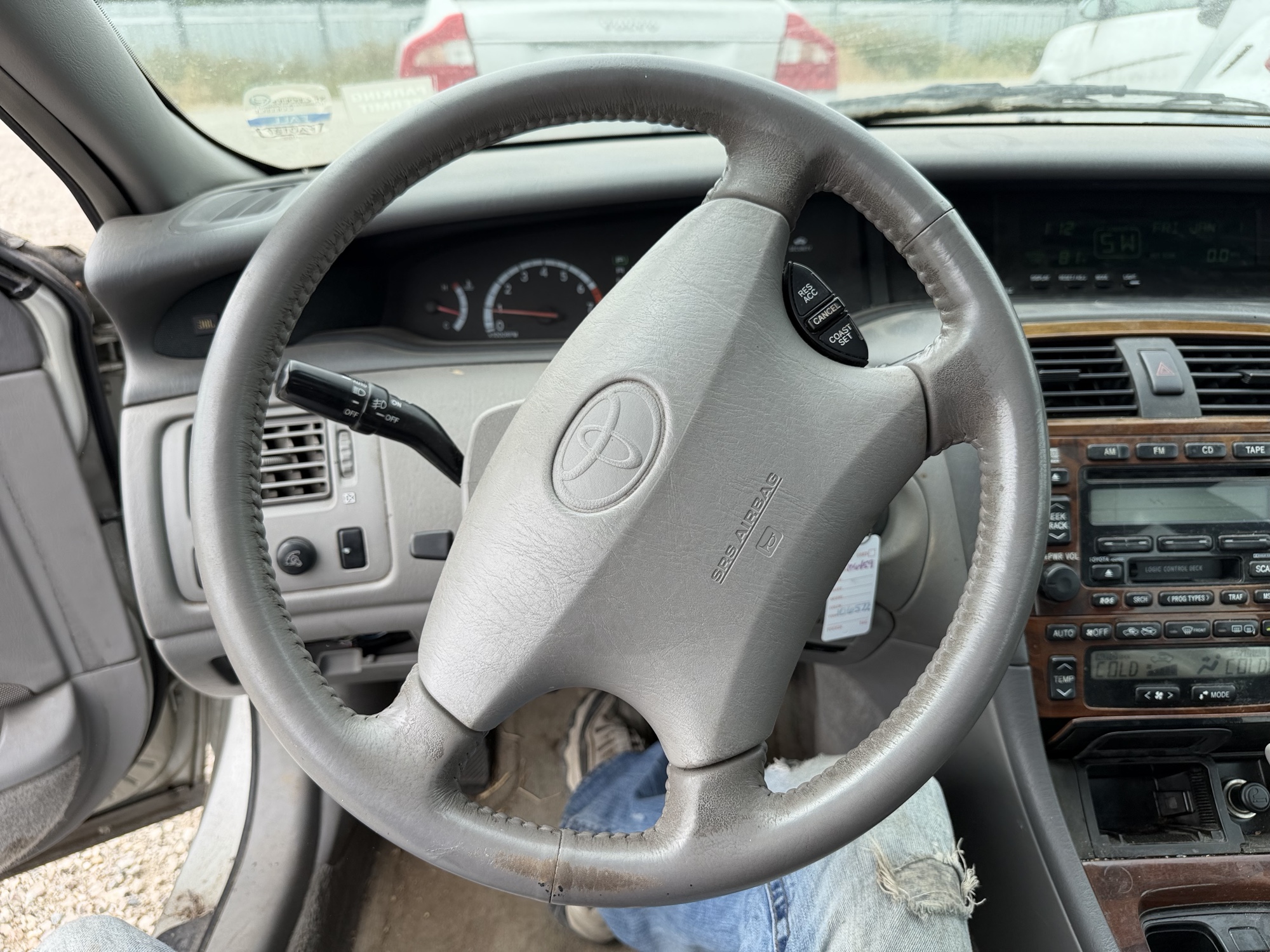 2000 toyota avalon xl with 226788 miles for sale near elk-river, minnesota 106459_36_steering_wheel.jpg