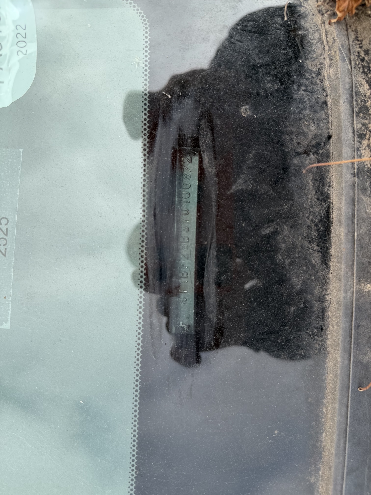 2000 toyota avalon xl with 226788 miles for sale near elk-river, minnesota 106459_48_windshield_vin_plate.jpg