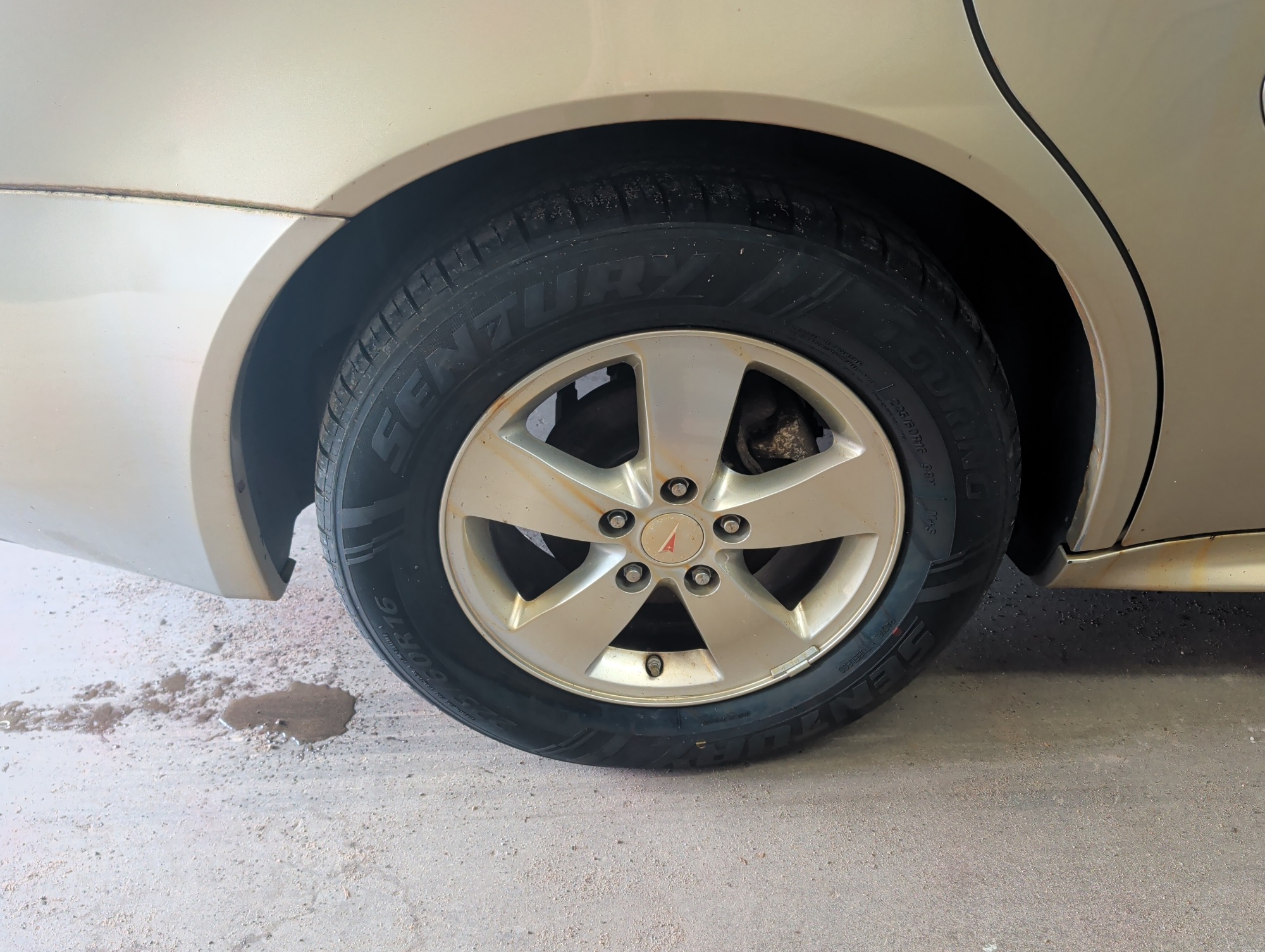 2007 pontiac grand-prix sedan with 184147 miles for sale near elk-river, minnesota 106461_14_rear_pass_wheel.jpg
