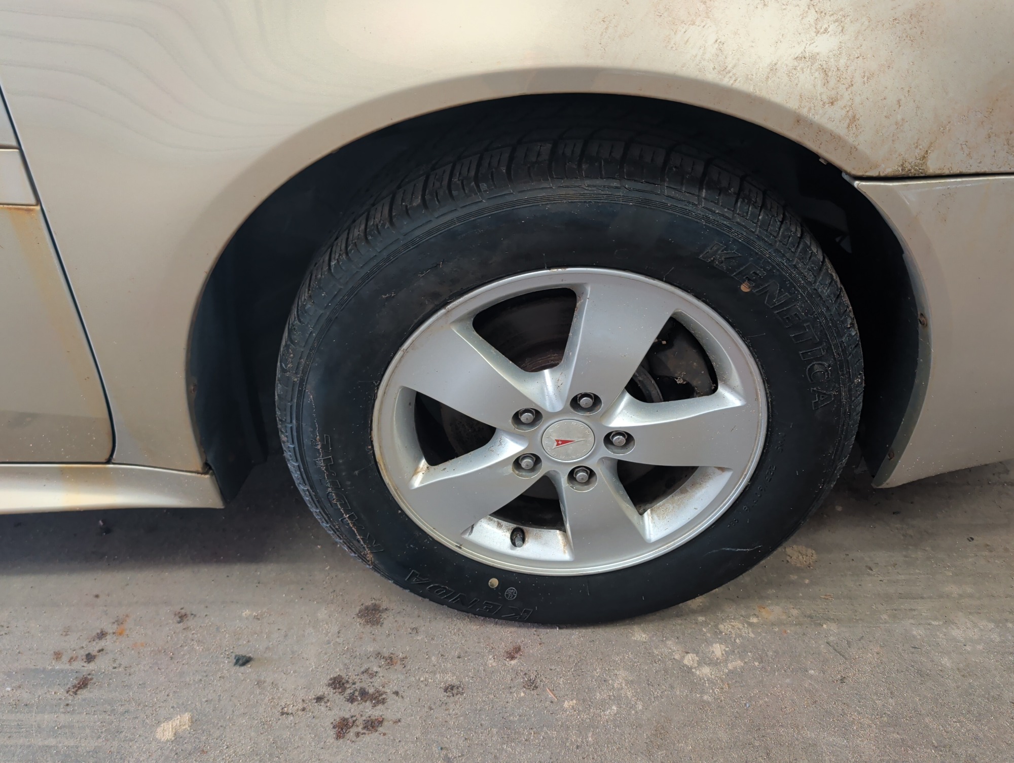 2007 pontiac grand-prix sedan with 184147 miles for sale near elk-river, minnesota 106461_15_front_pass_wheel.jpg