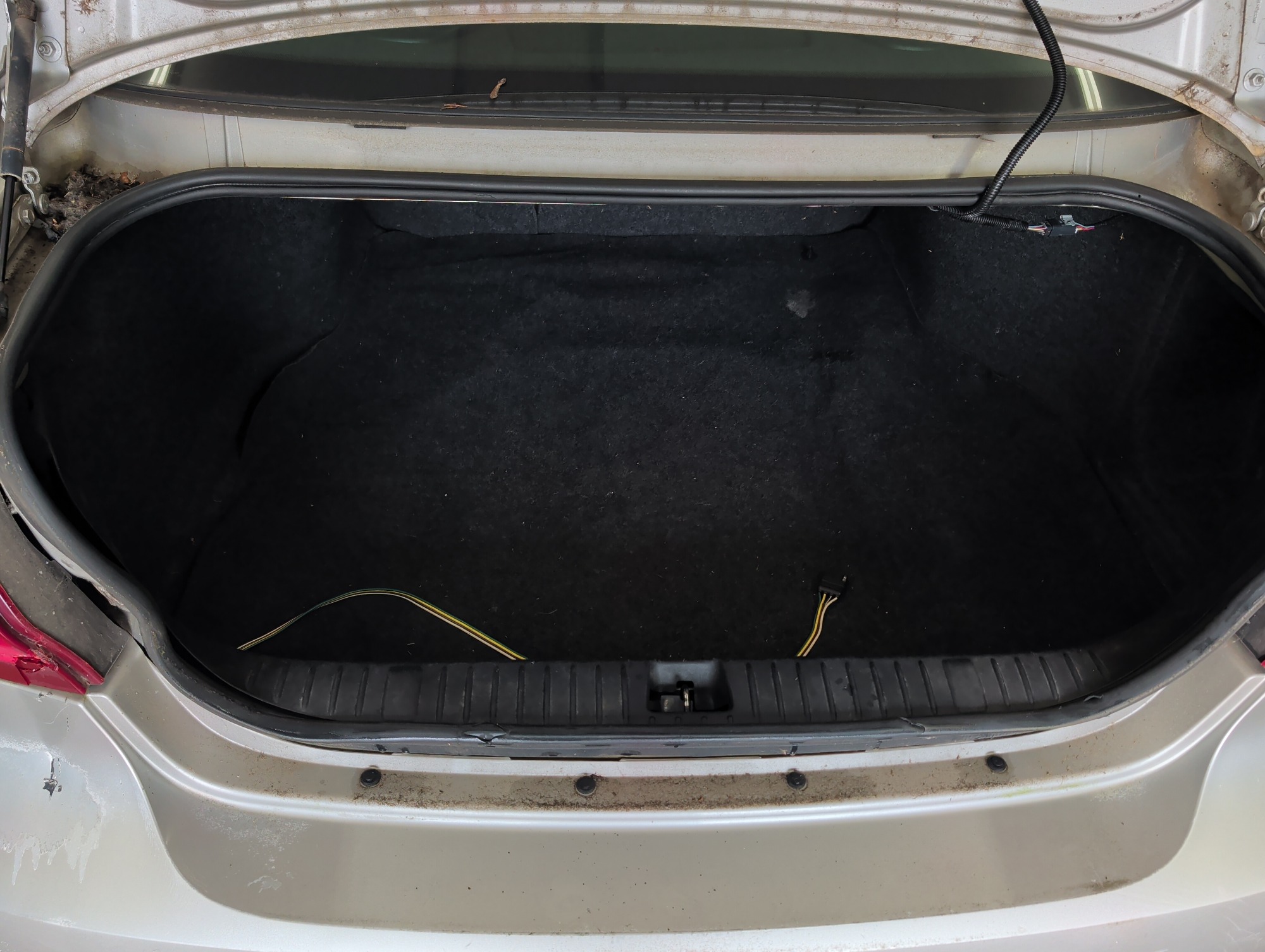 2007 pontiac grand-prix sedan with 184147 miles for sale near elk-river, minnesota 106461_26_trunk.jpg