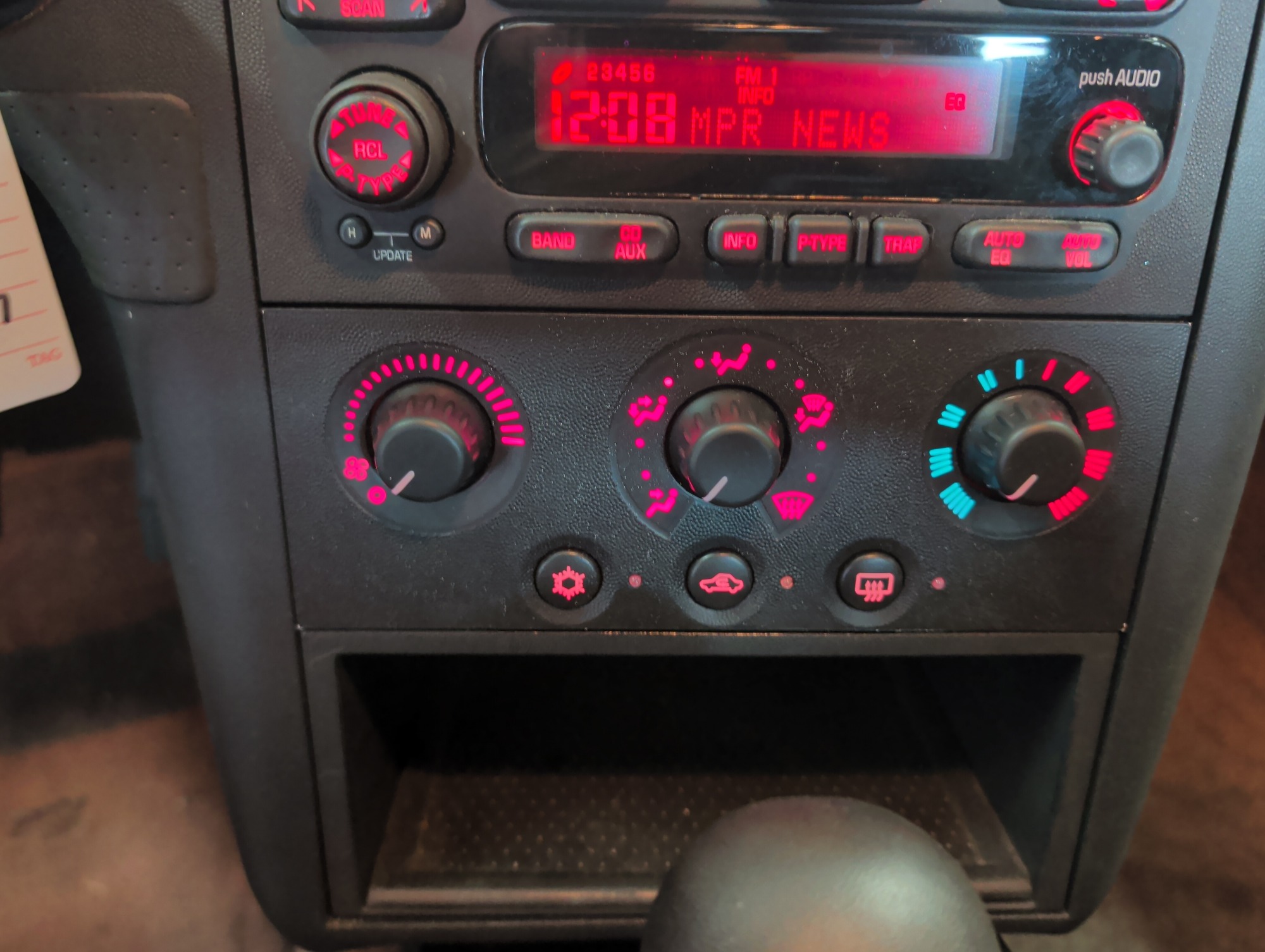 2007 pontiac grand-prix sedan with 184147 miles for sale near elk-river, minnesota 106461_40_climate_control.jpg